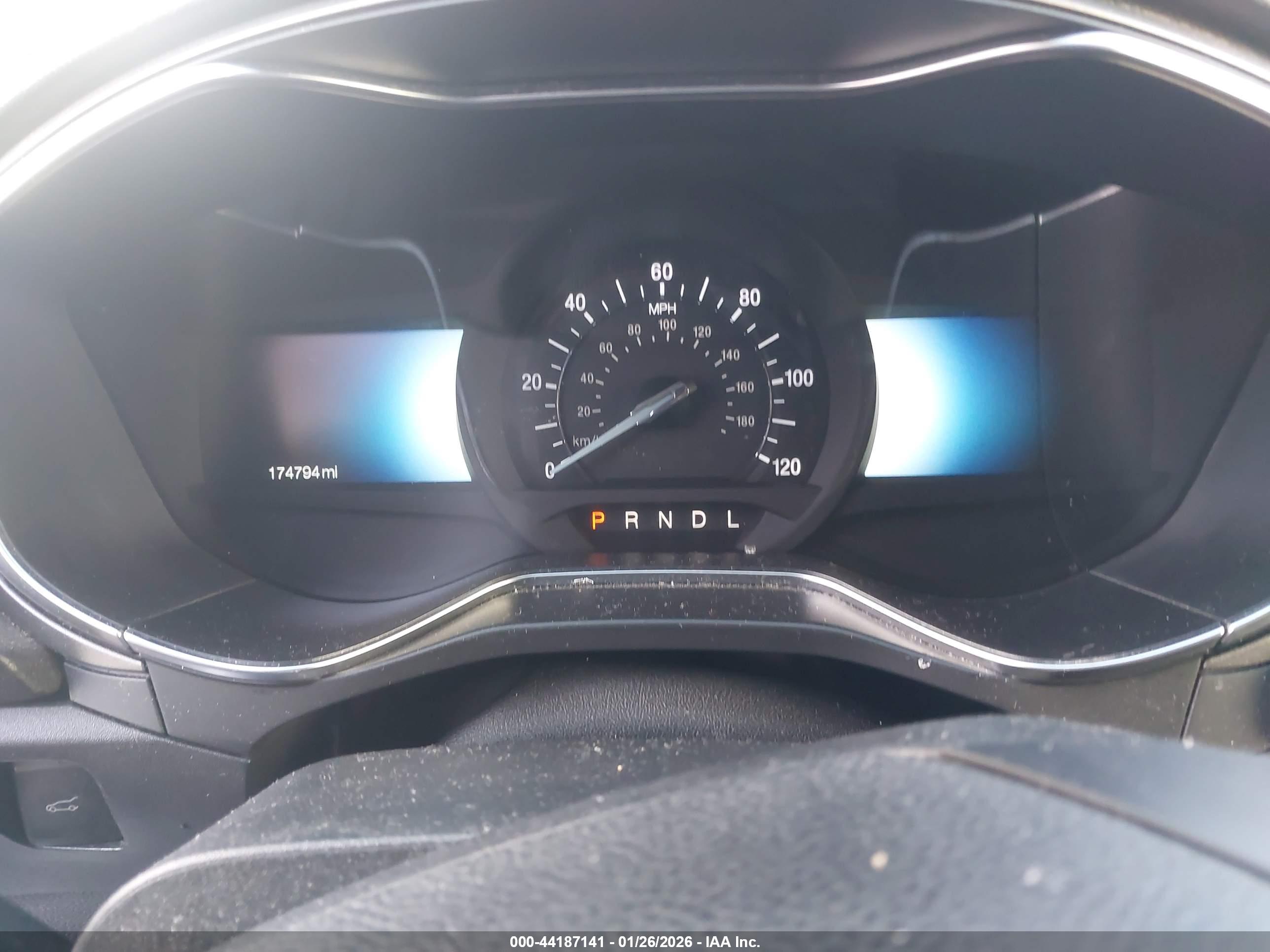 FORD FUSION image 7
