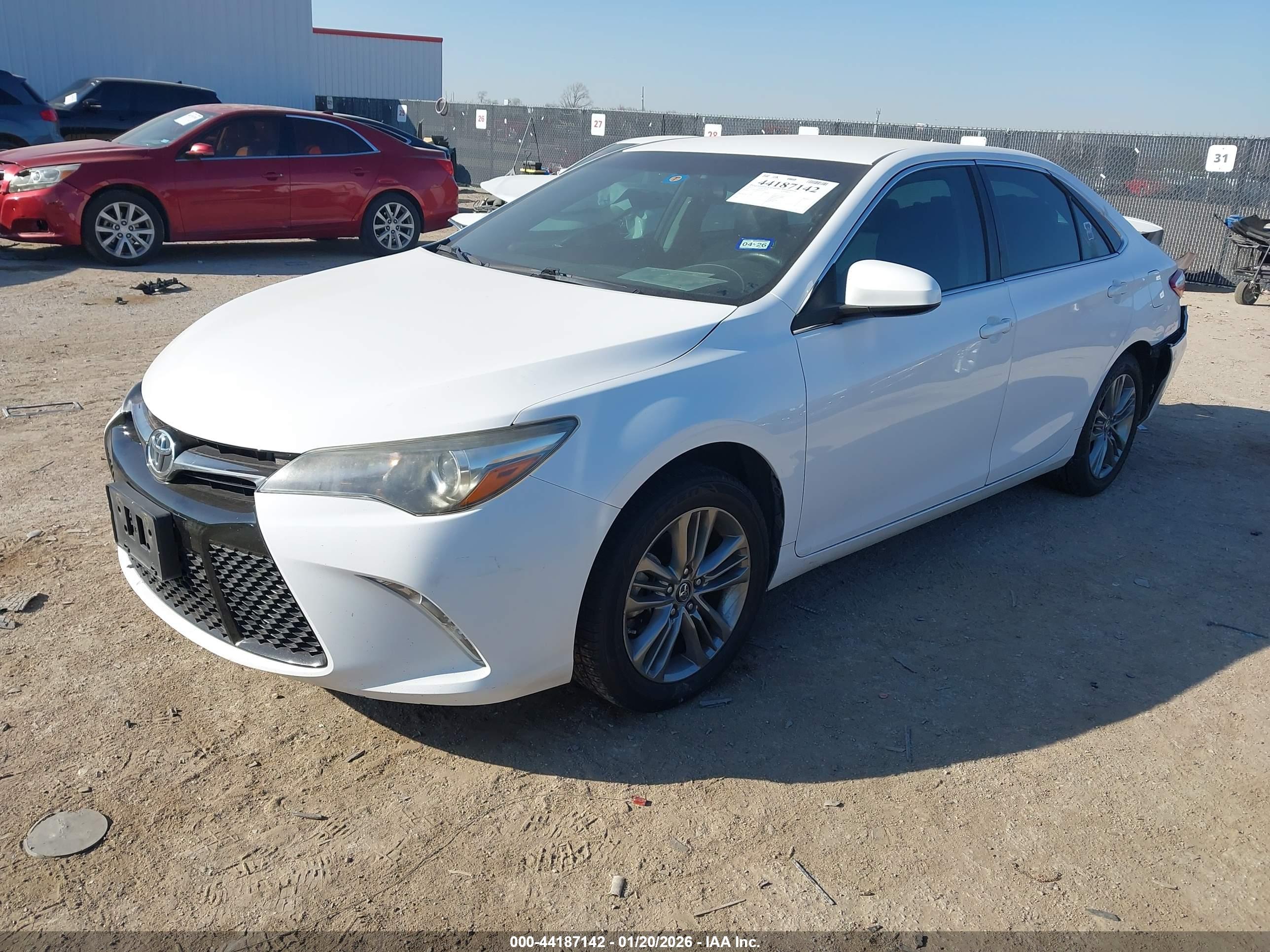 TOYOTA CAMRY image 2