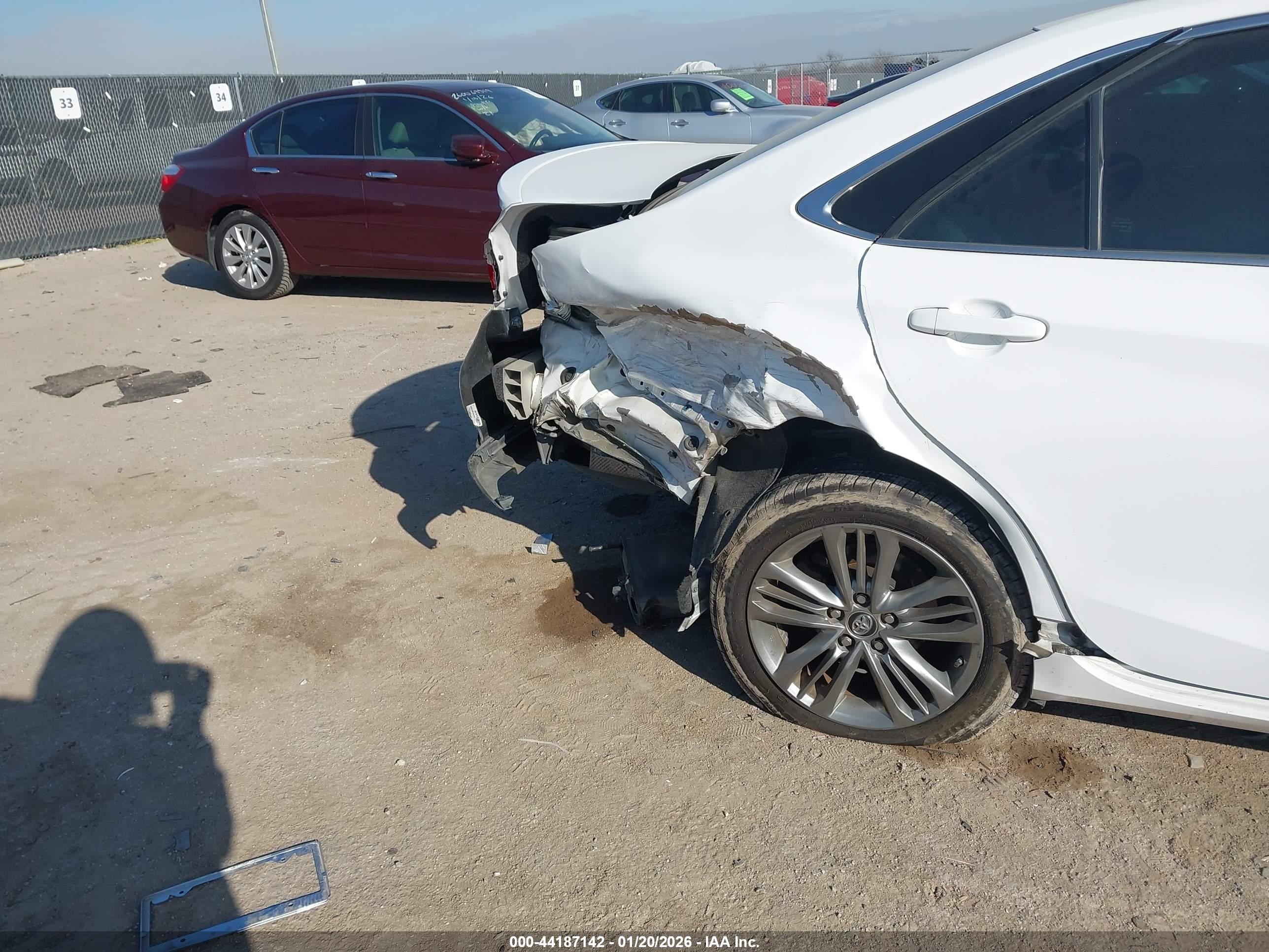 TOYOTA CAMRY image 6