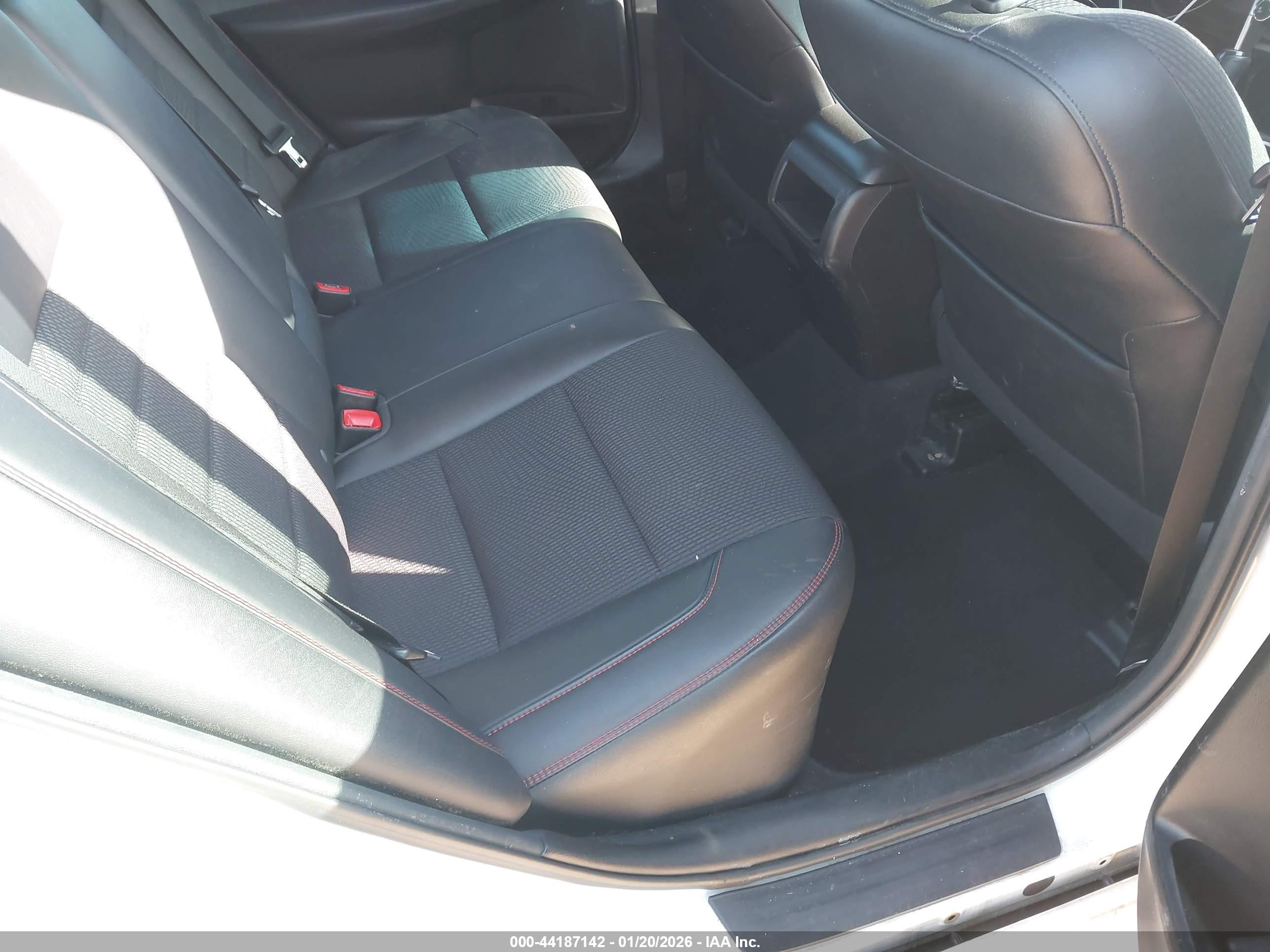TOYOTA CAMRY image 8