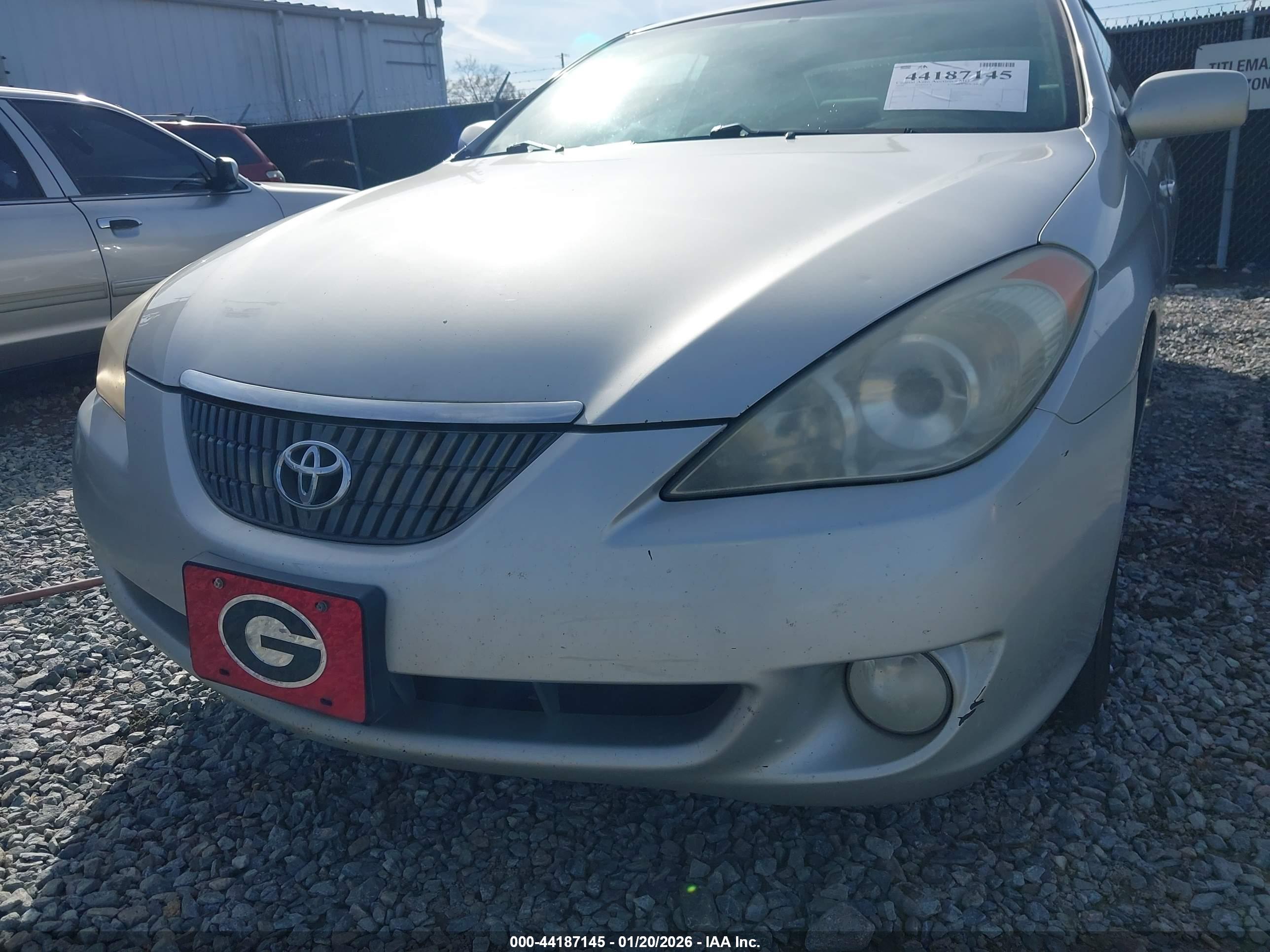 TOYOTA CAMRY image 6
