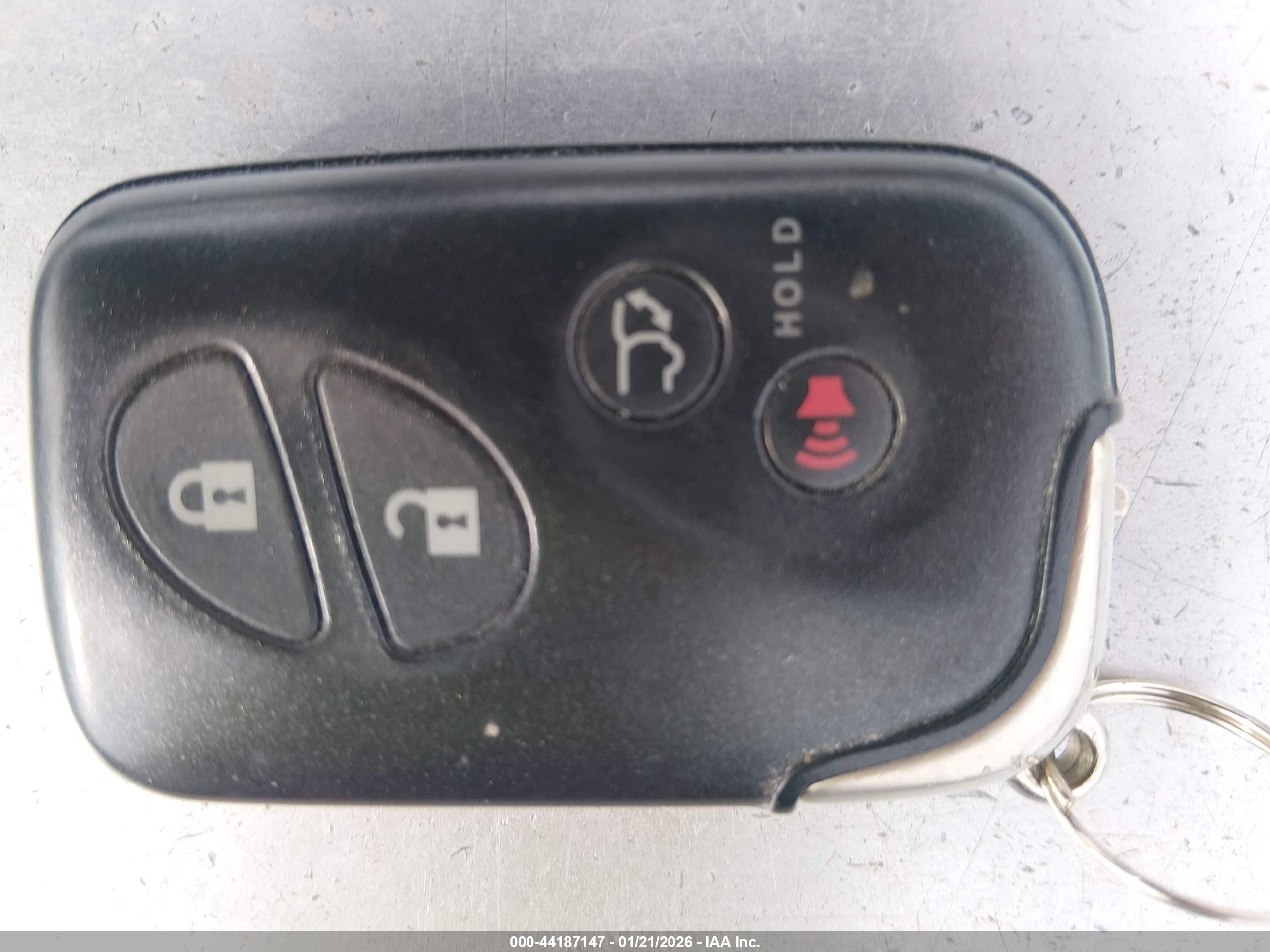 LEXUS LX image 11