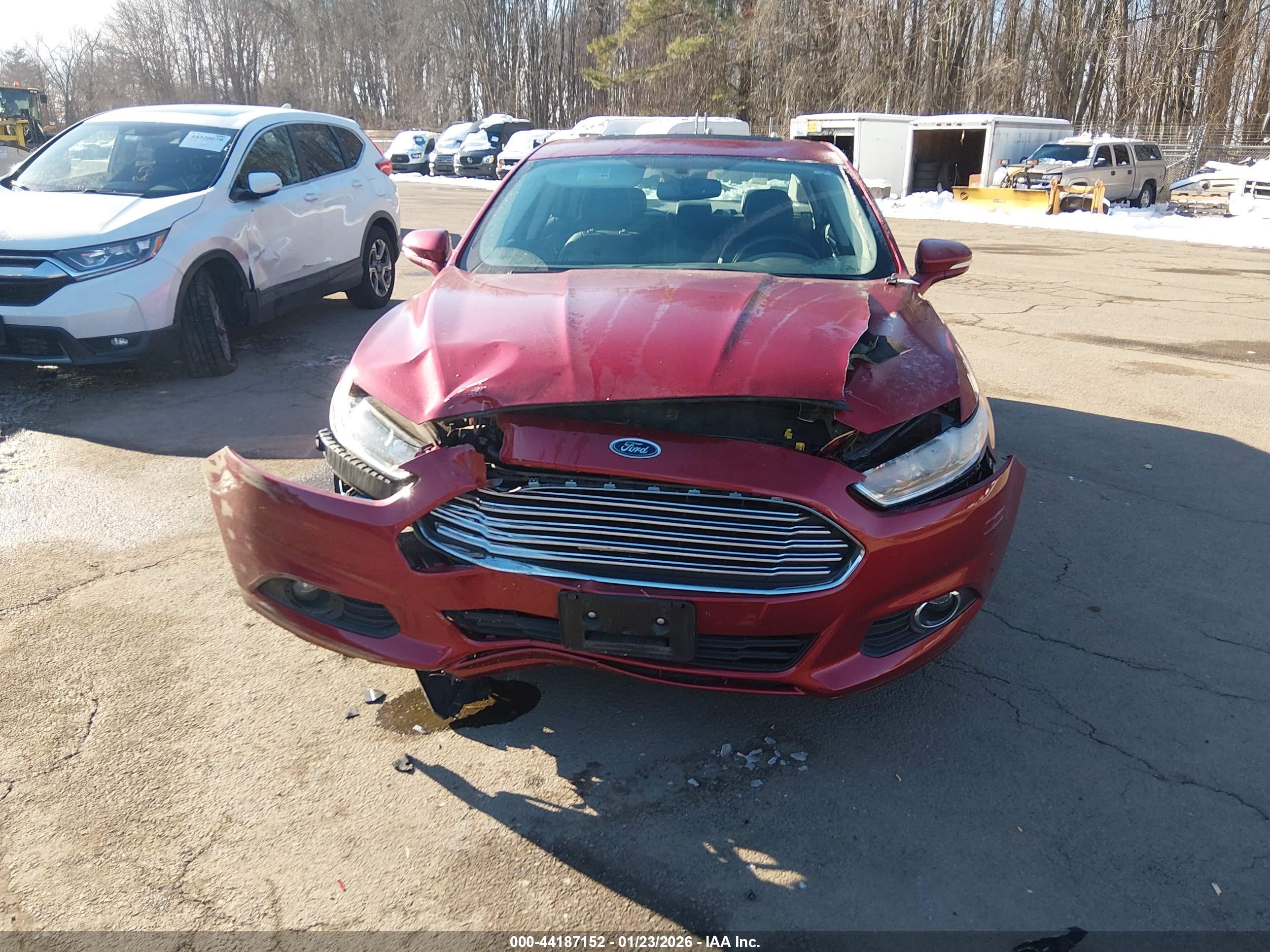 FORD FUSION image 6