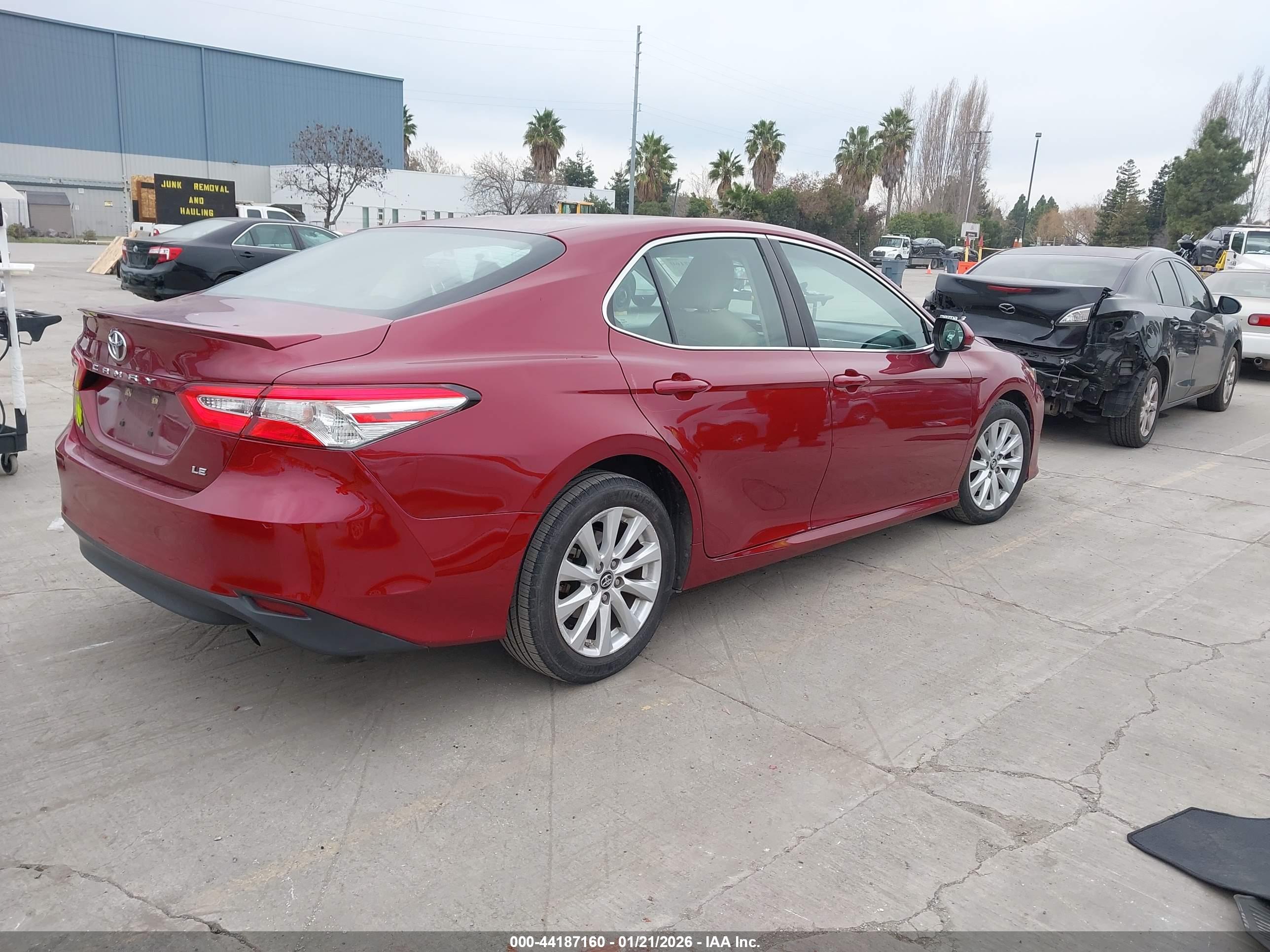 TOYOTA CAMRY image 4