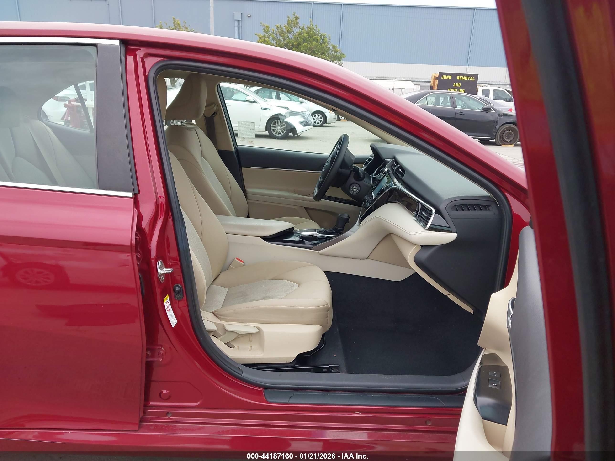 TOYOTA CAMRY image 5