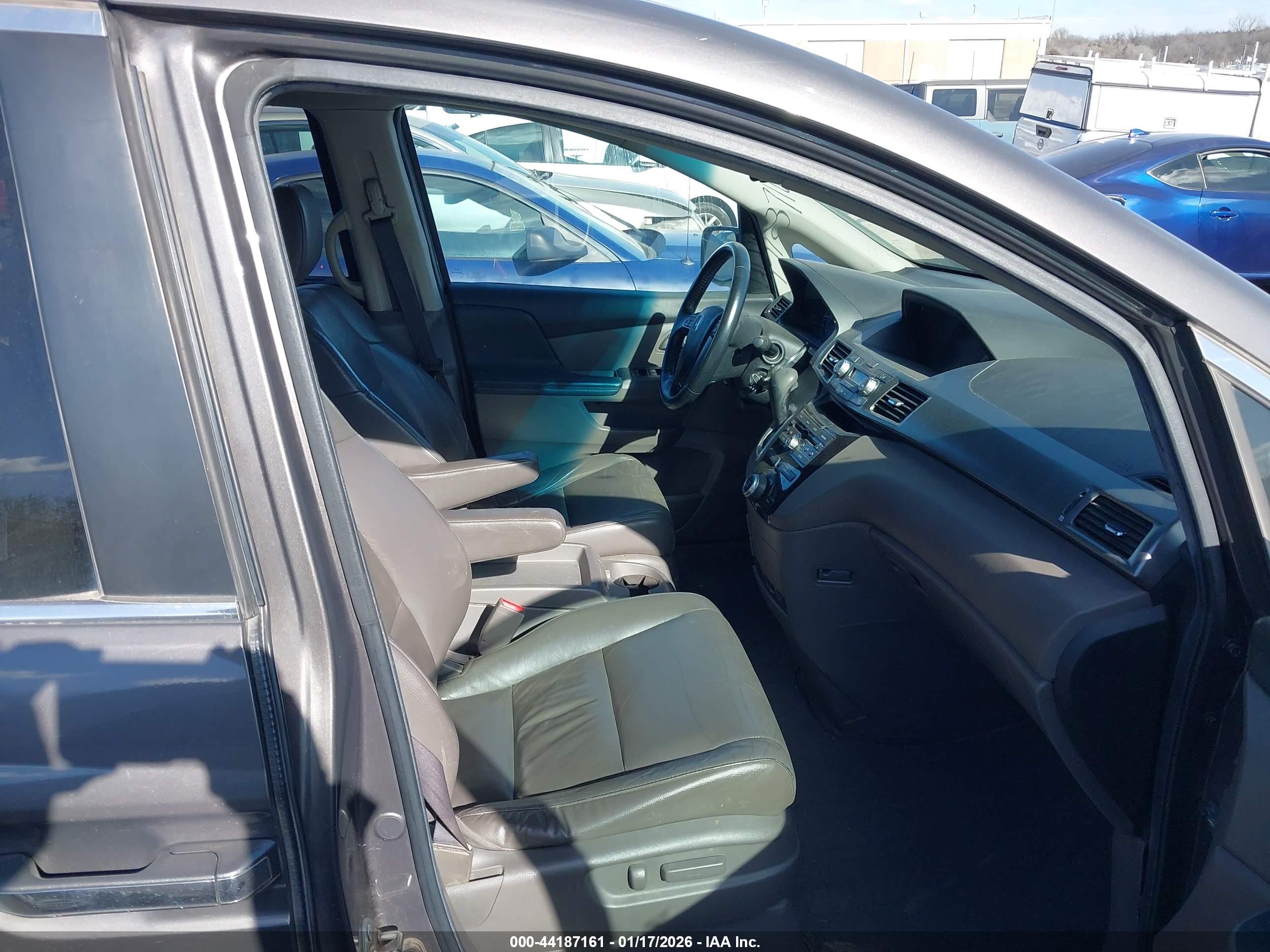 HONDA ODYSSEY image 5