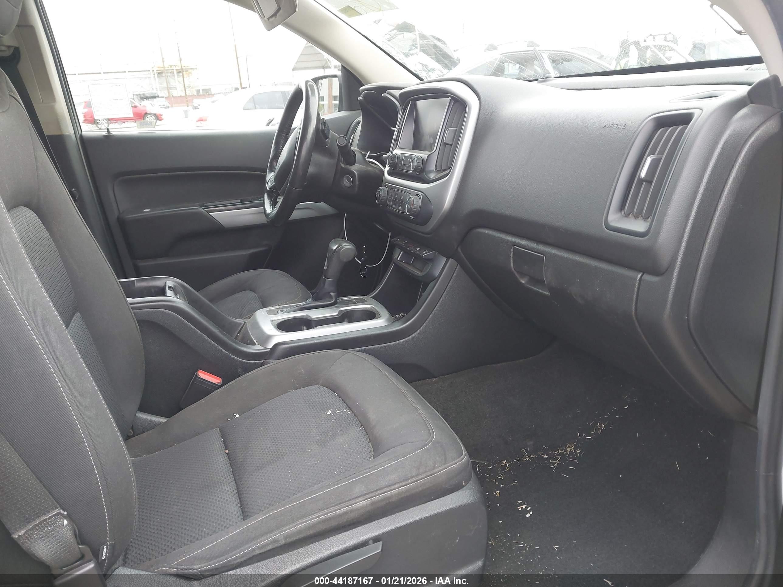 CHEVROLET COLORADO image 5