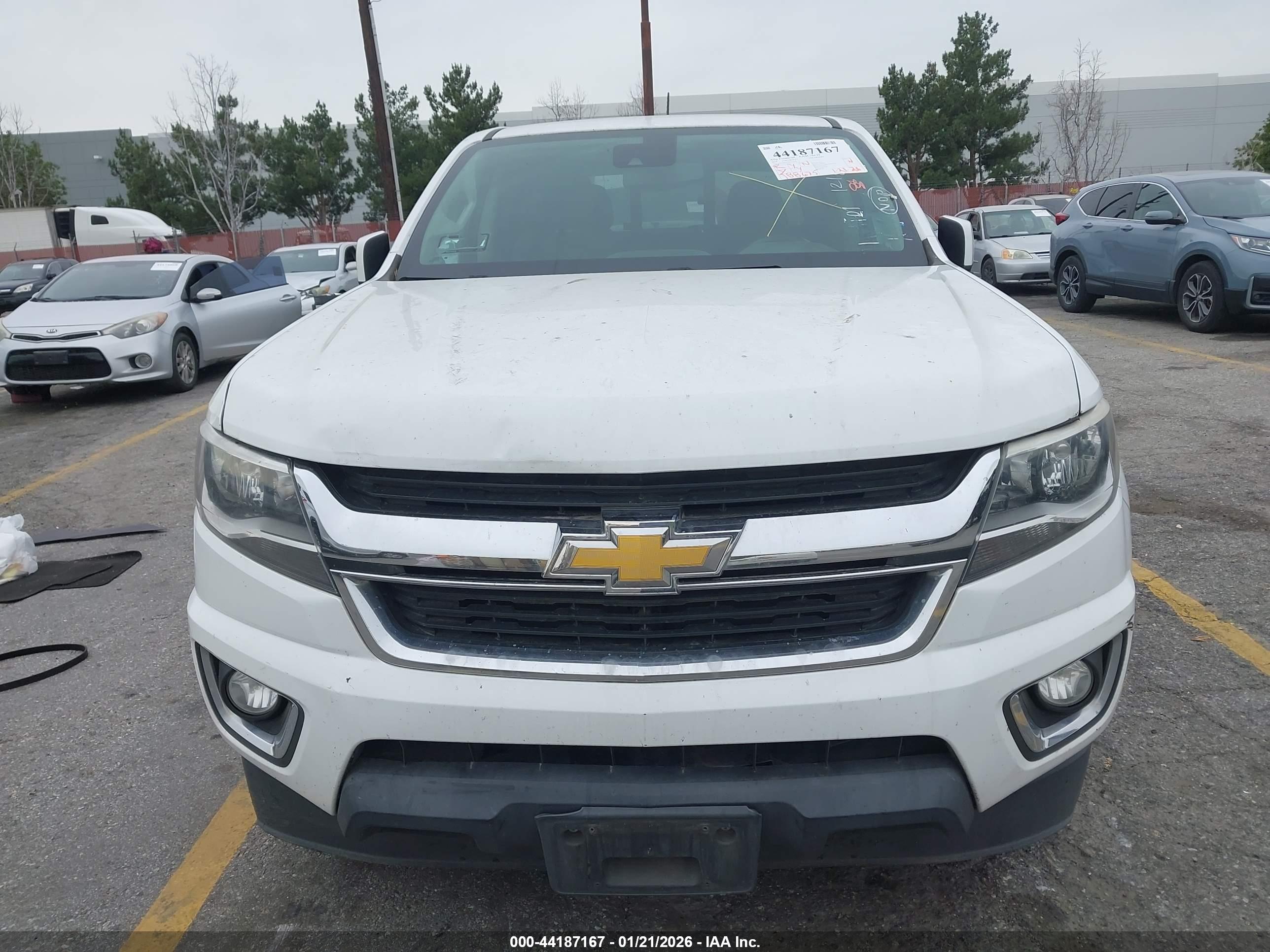 CHEVROLET COLORADO image 6