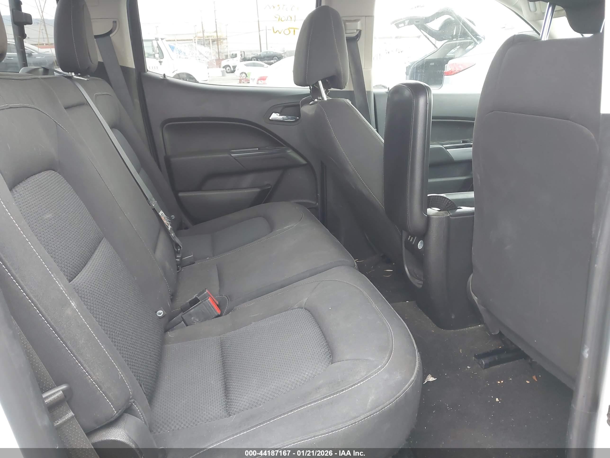 CHEVROLET COLORADO image 8