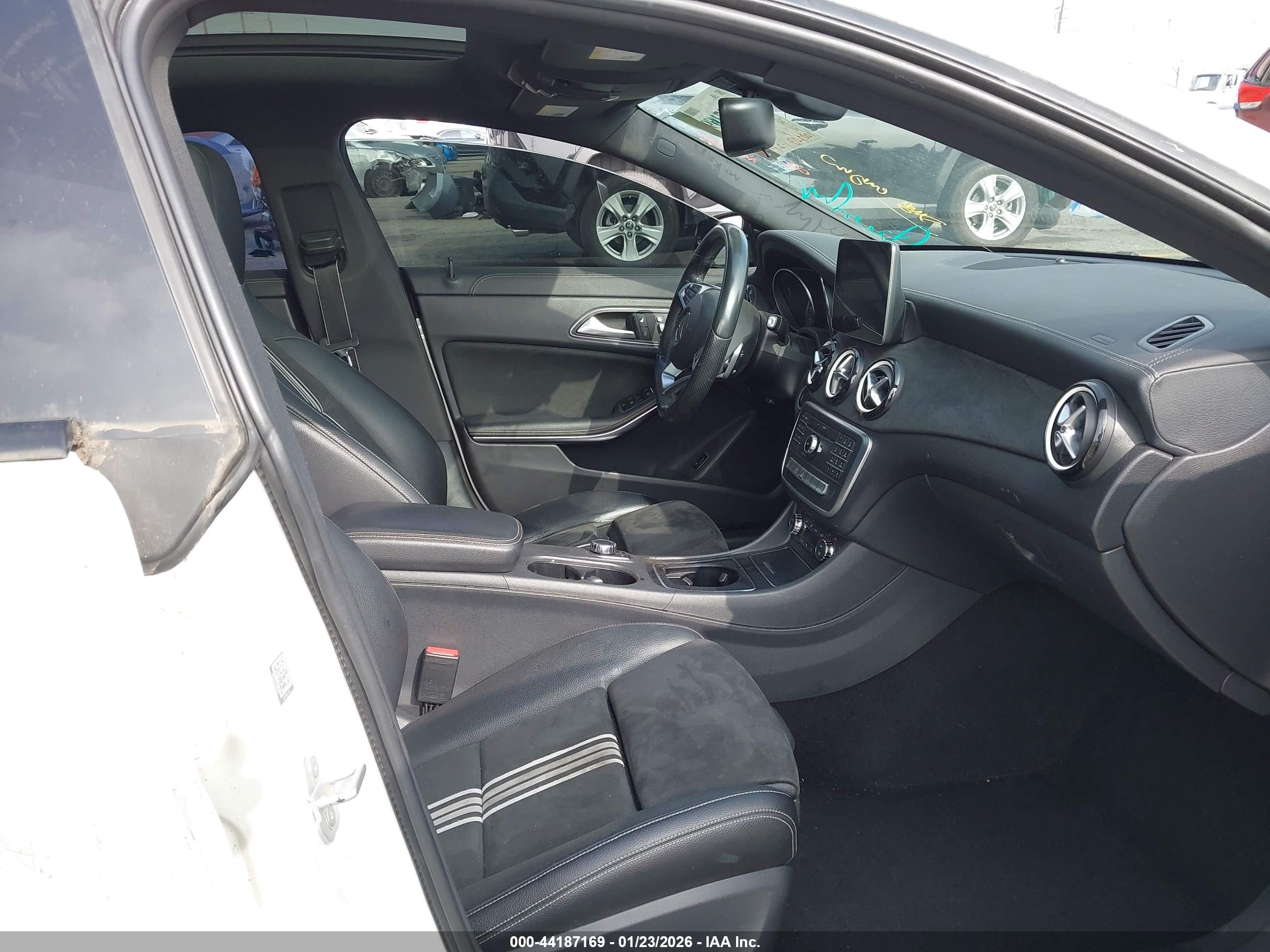 MERCEDES-BENZ CLA image 5