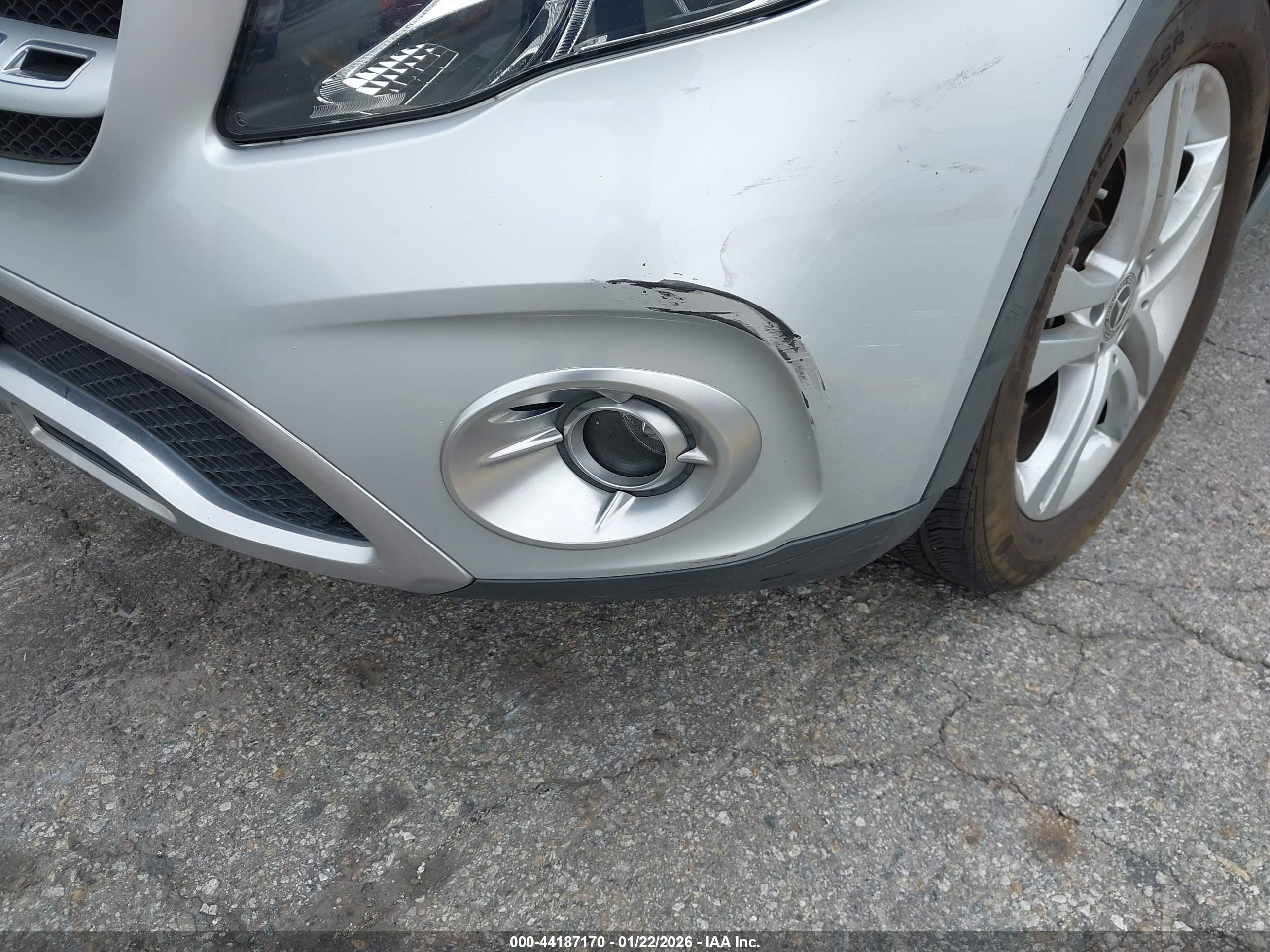 MERCEDES-BENZ GLA image 6