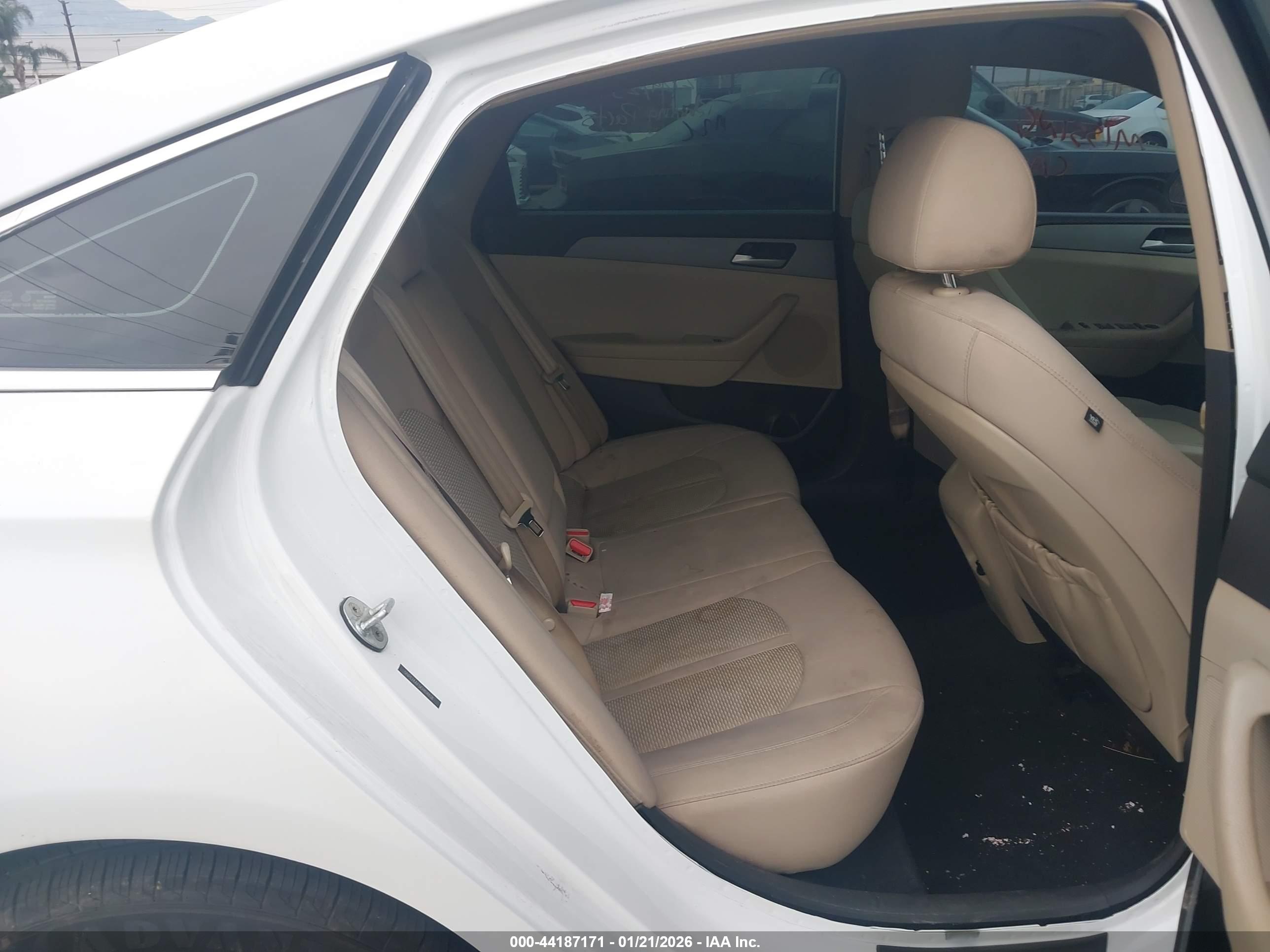 HYUNDAI SONATA image 8