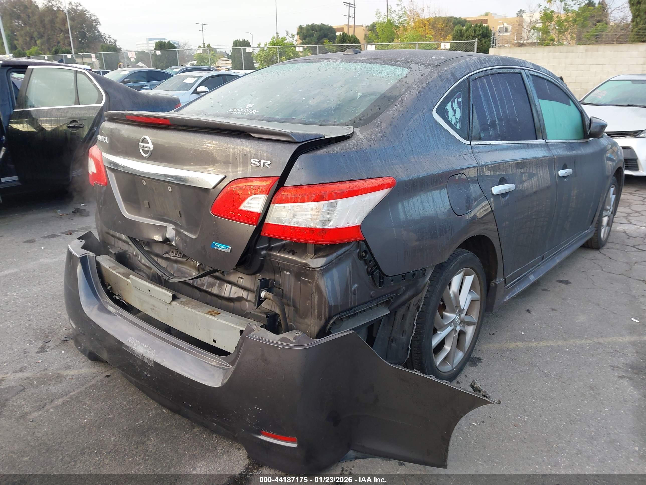 NISSAN SENTRA image 4