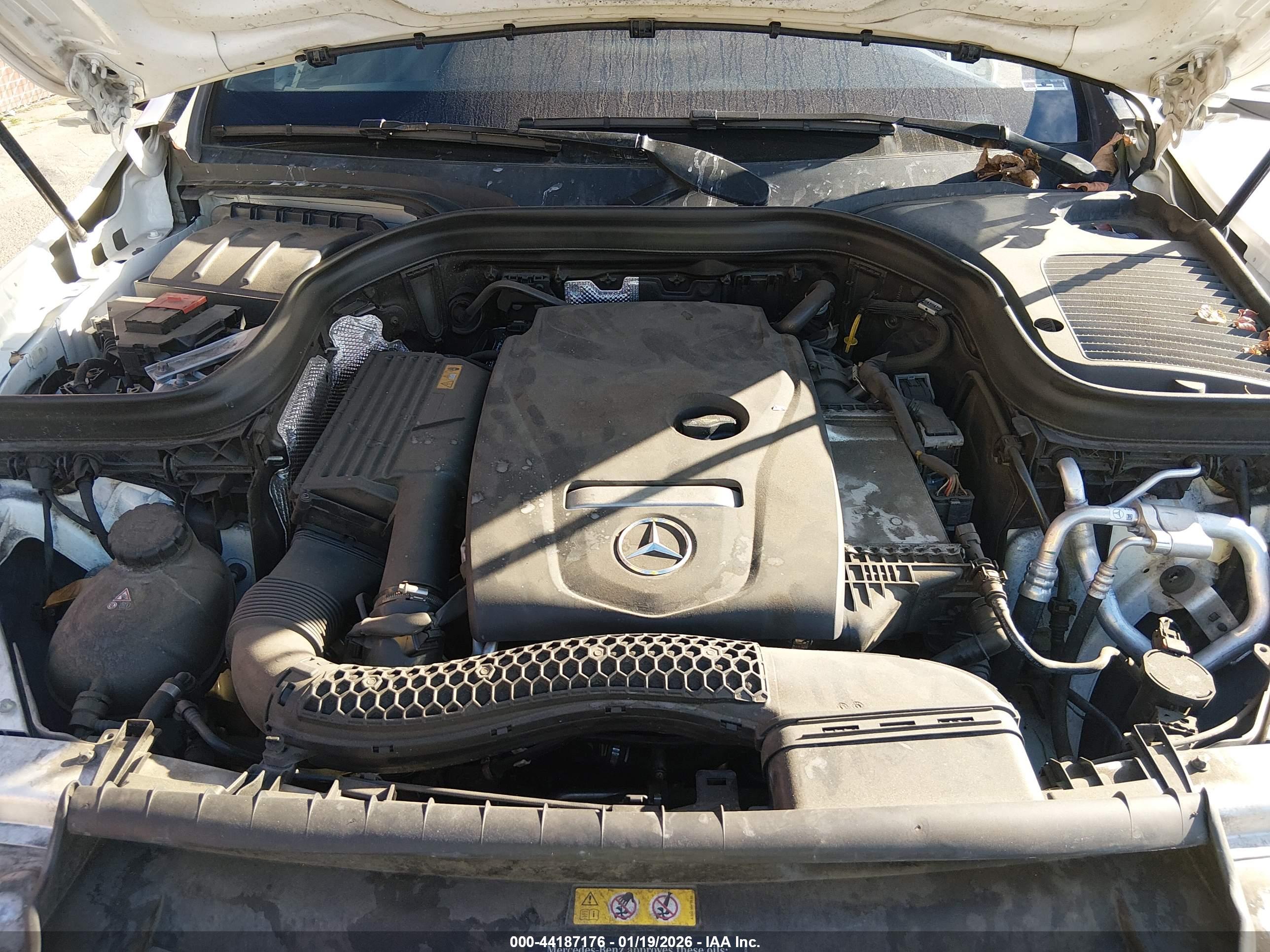 MERCEDES-BENZ GLC image 10