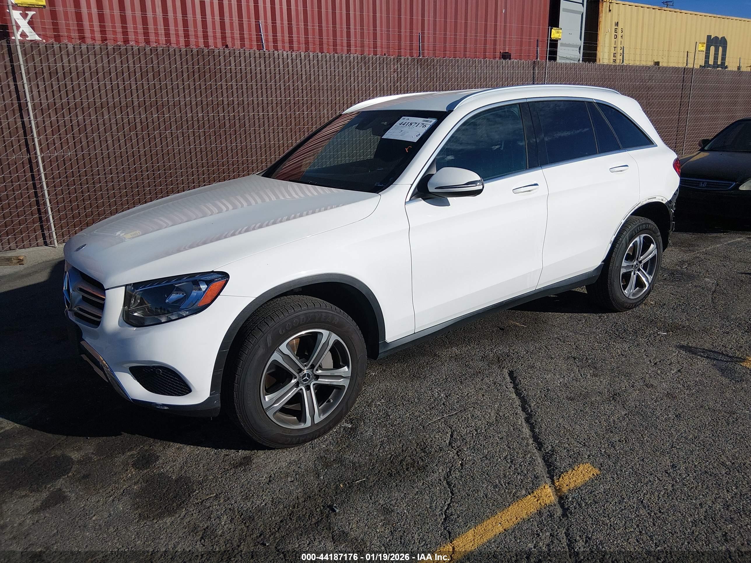 MERCEDES-BENZ GLC image 2