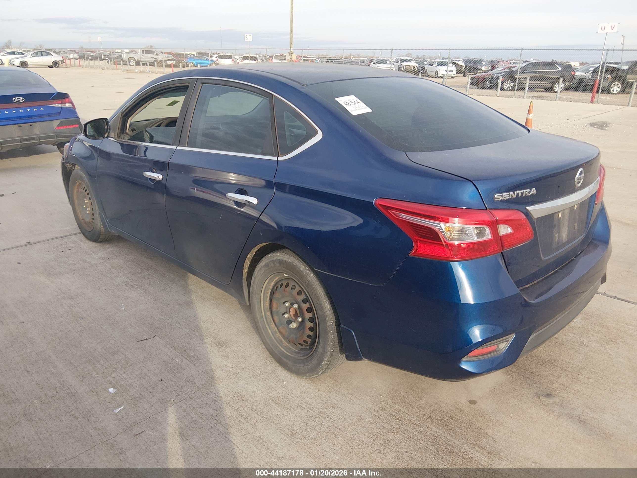 NISSAN SENTRA image 3