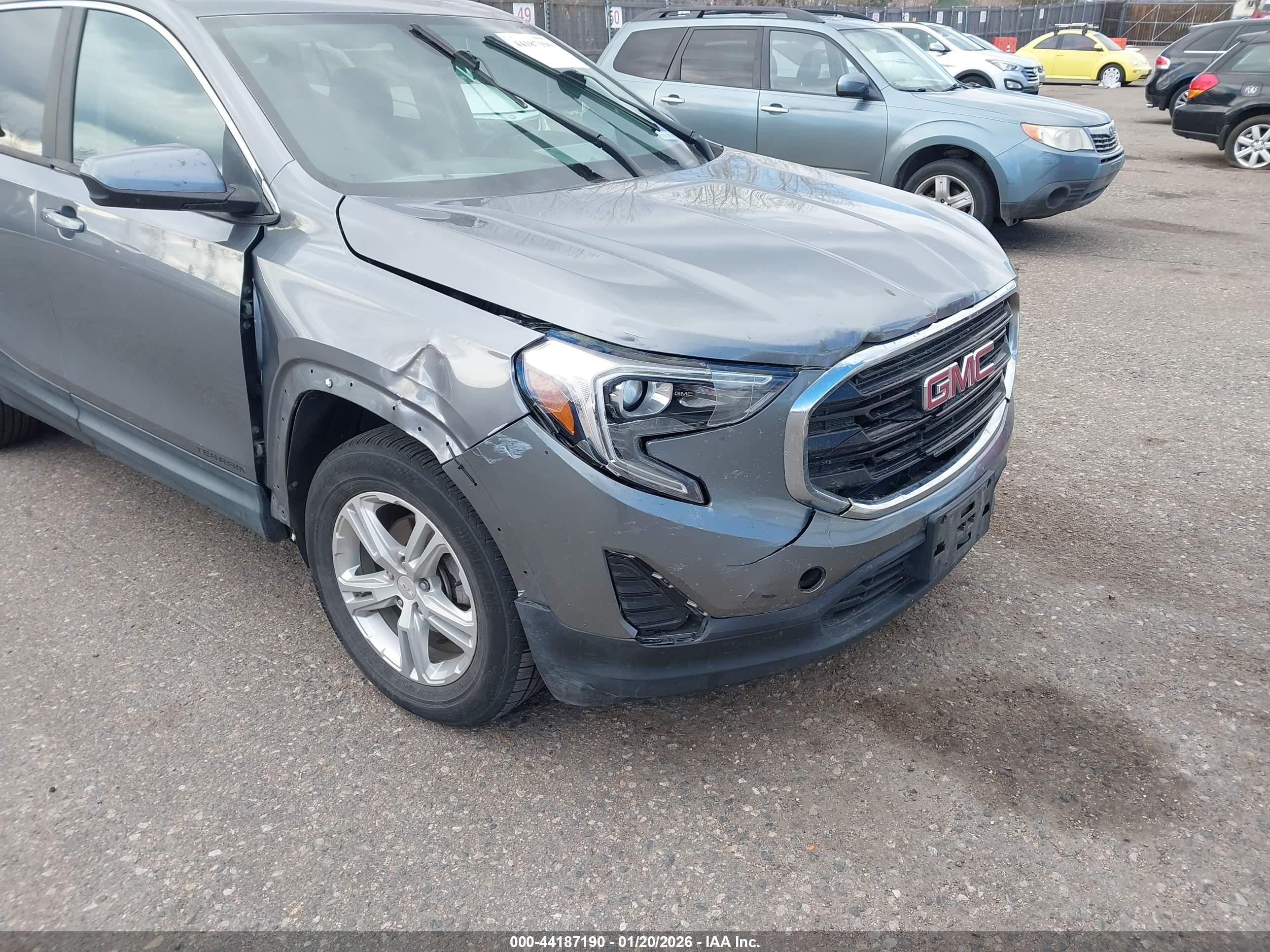 GMC TERRAIN image 6