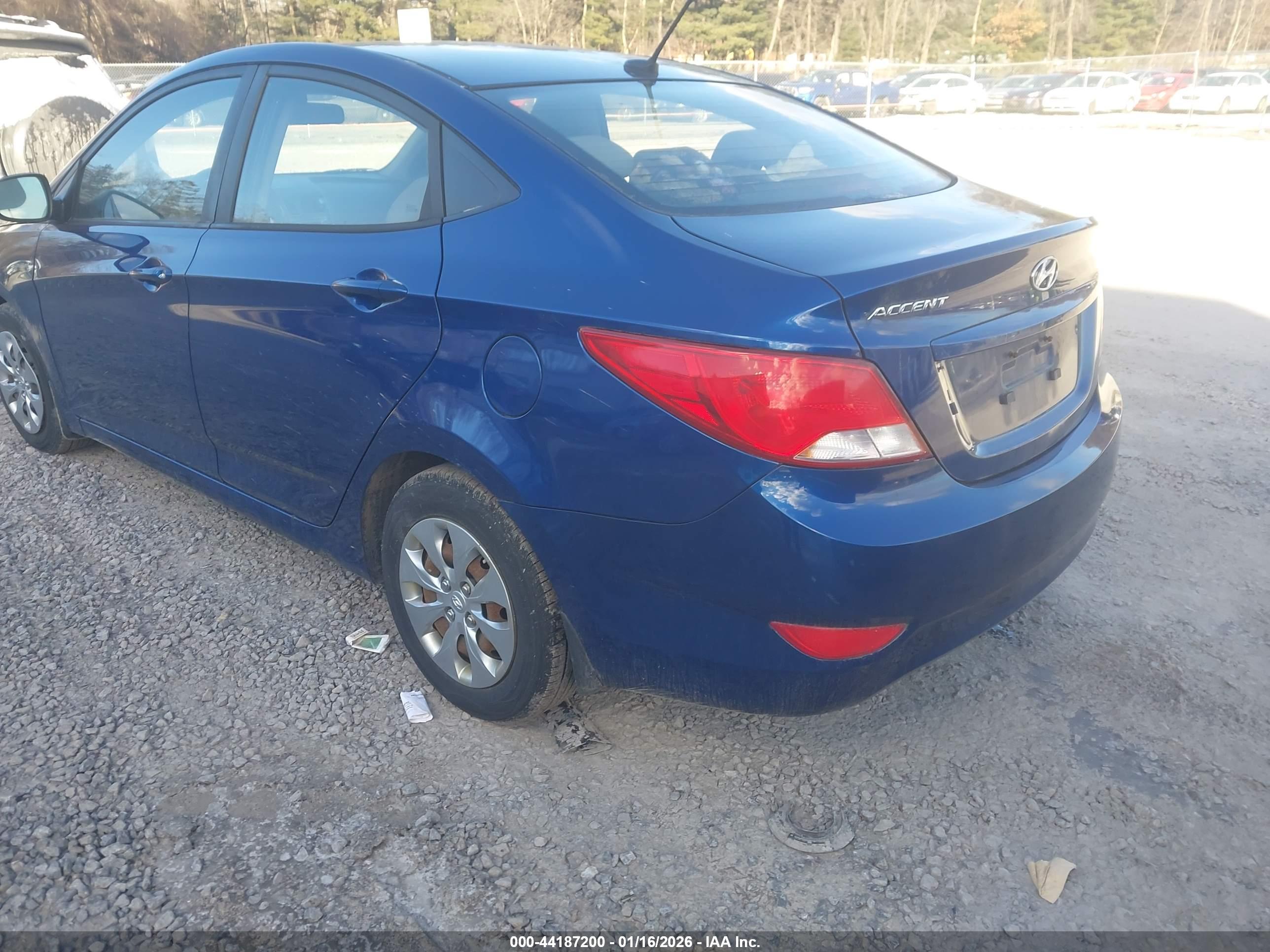HYUNDAI ACCENT image 3