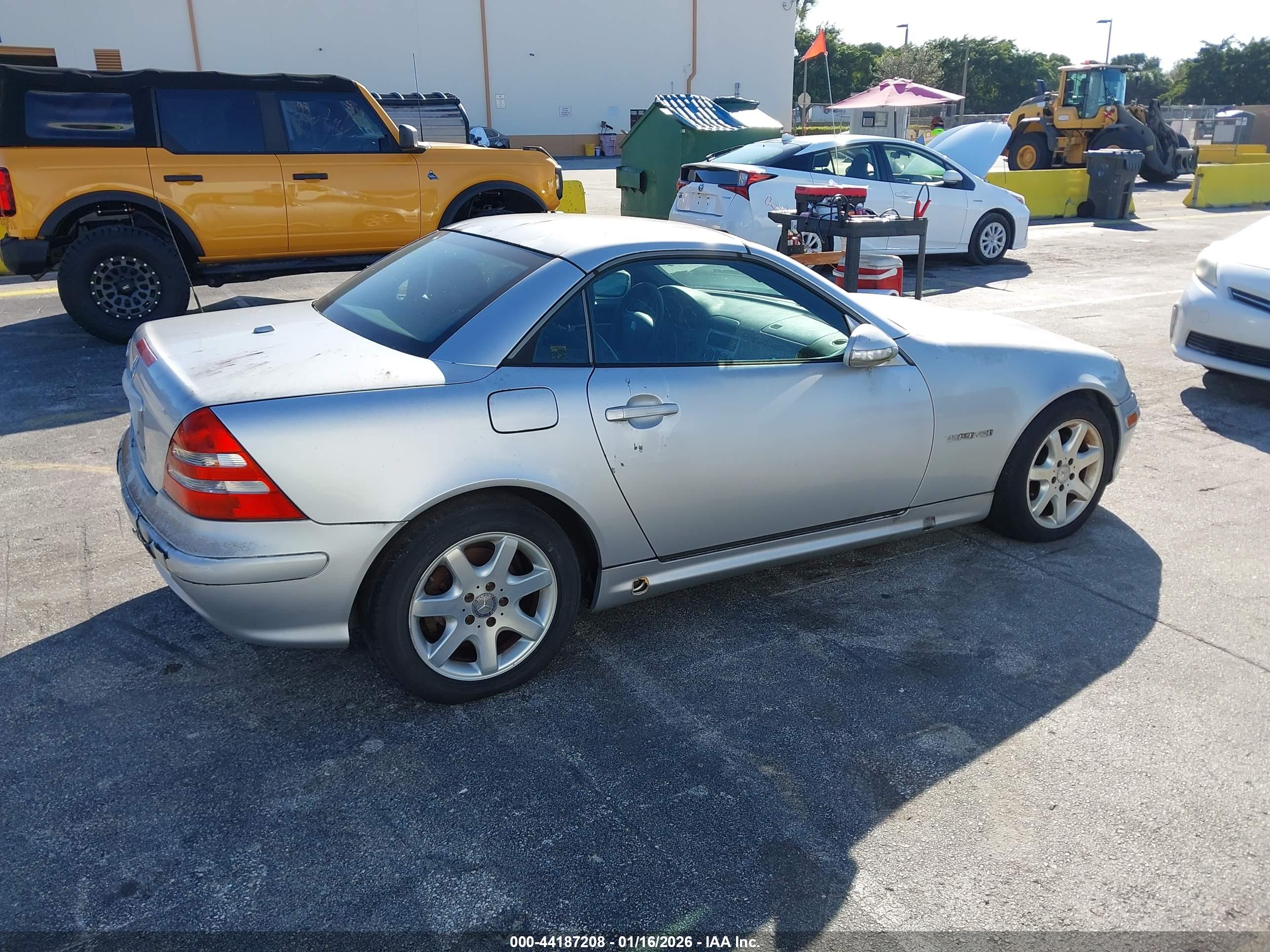 MERCEDES-BENZ SLK image 4