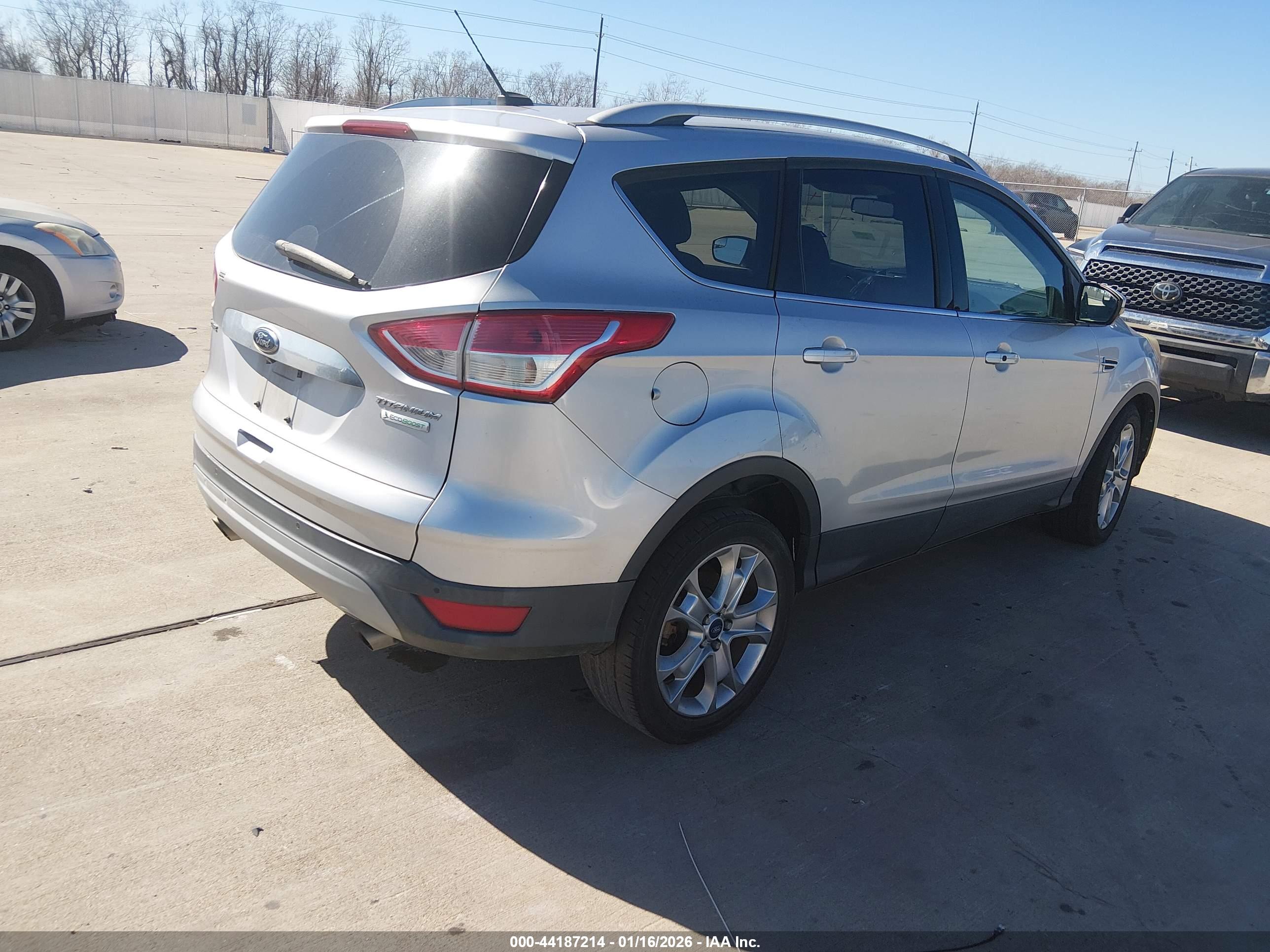 FORD ESCAPE image 4
