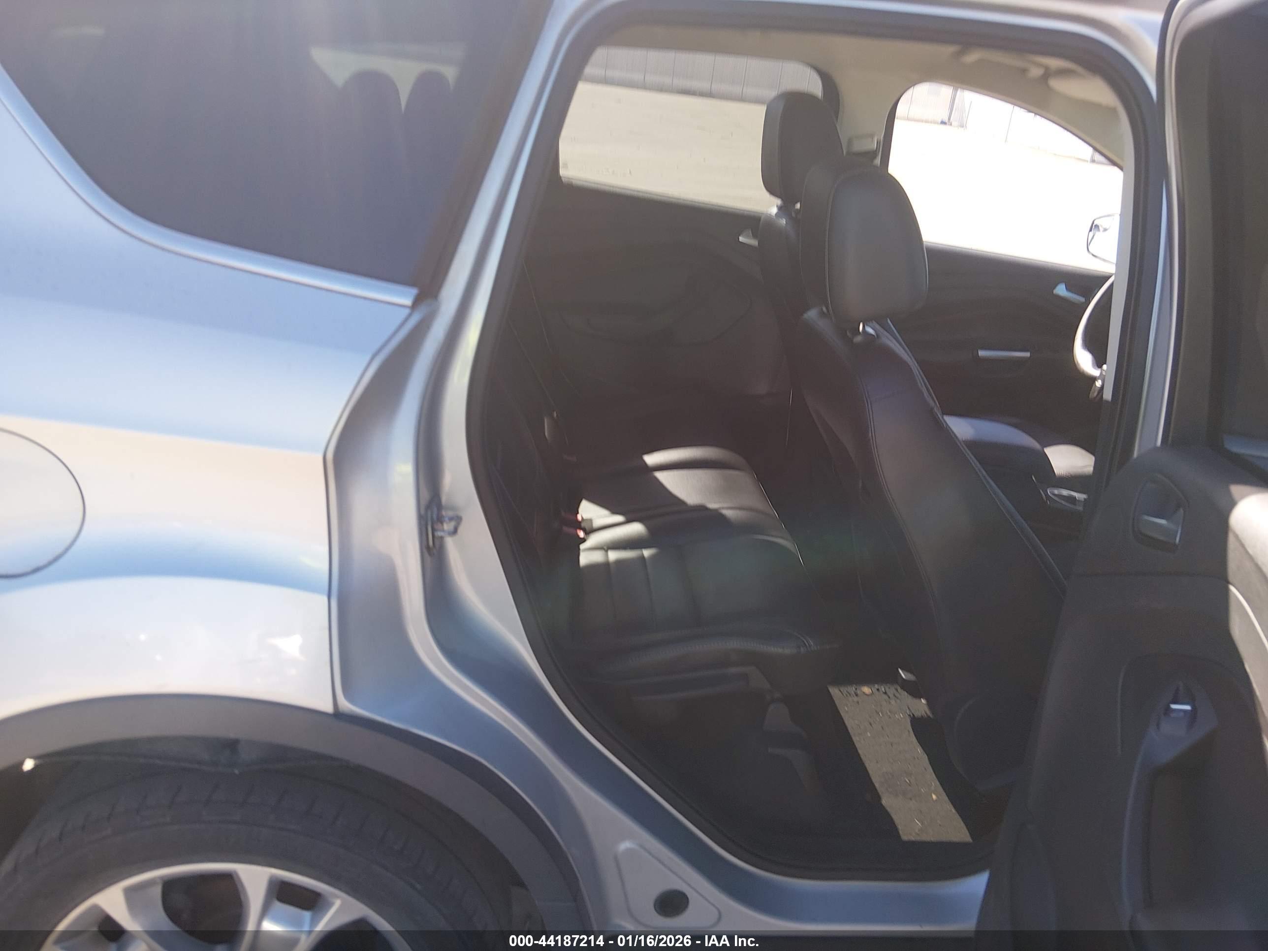 FORD ESCAPE image 8