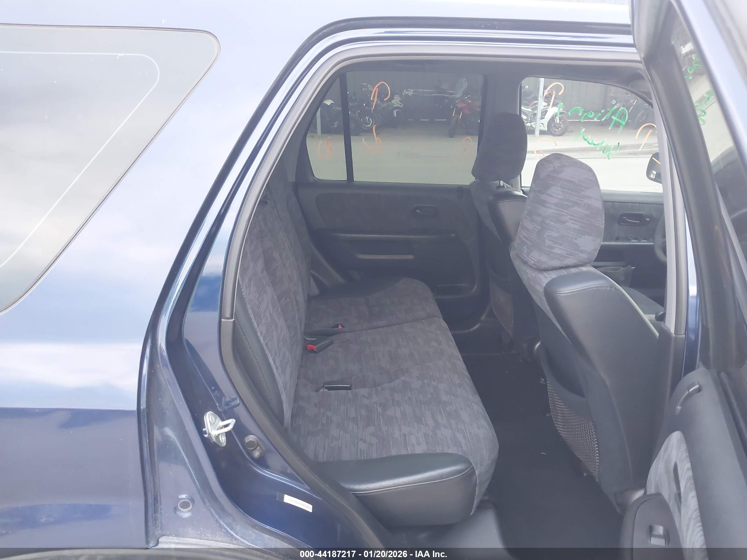 HONDA CR-V image 8