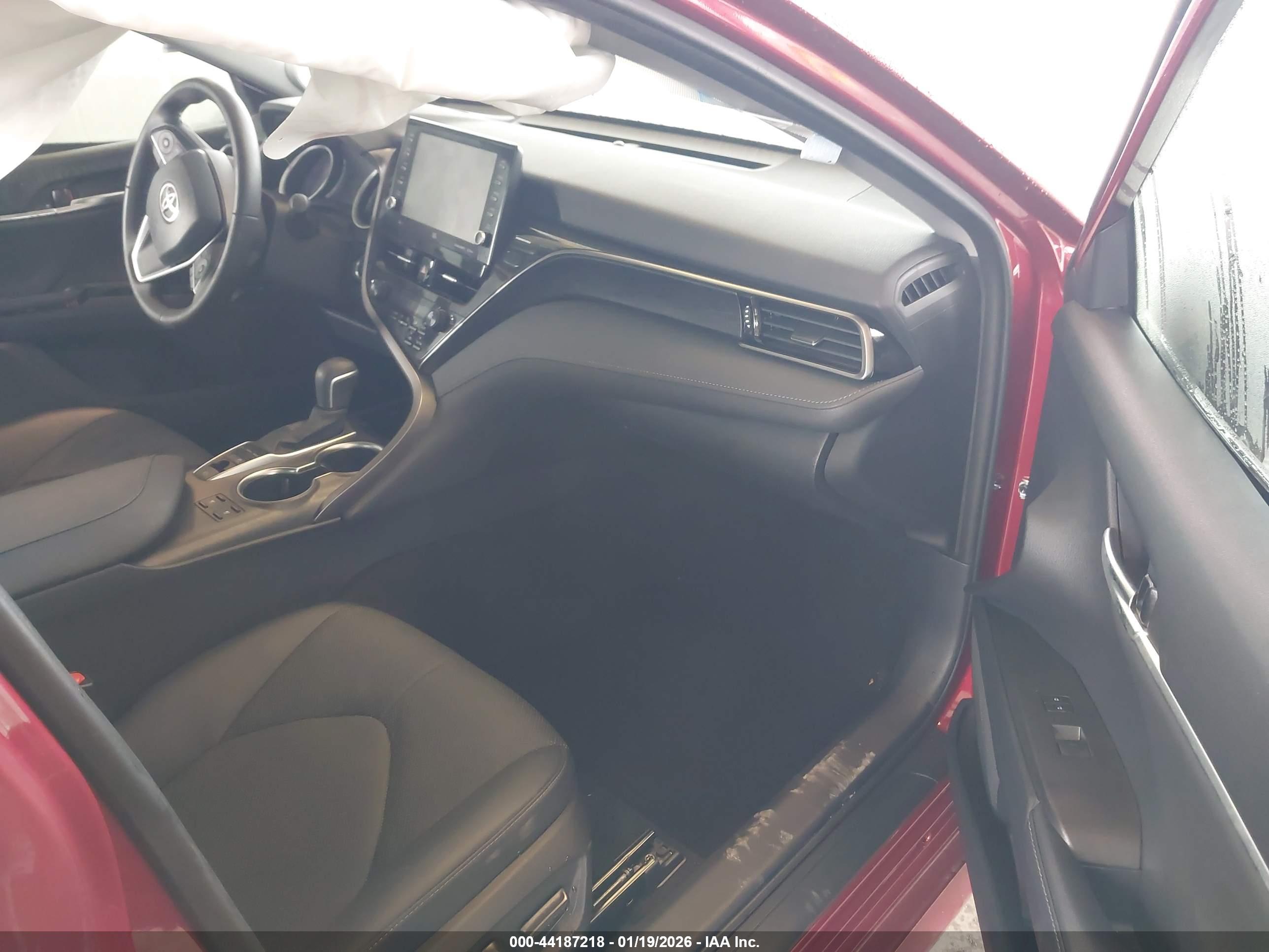 TOYOTA CAMRY image 5