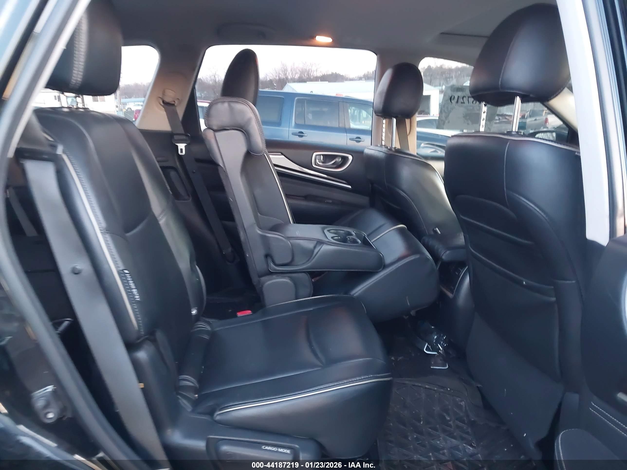 INFINITI QX60 image 8