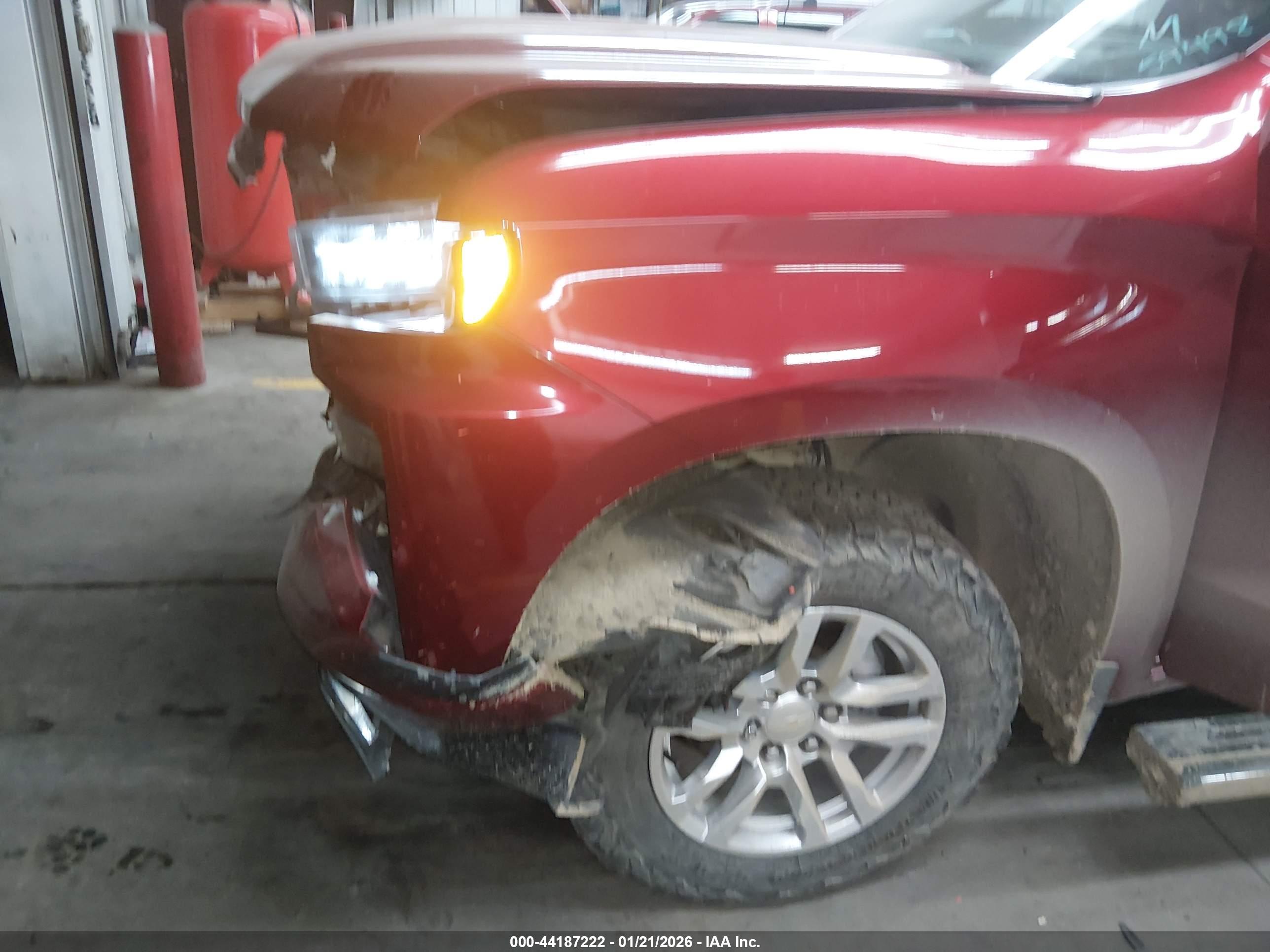 CHEVROLET SILVERADO image 6