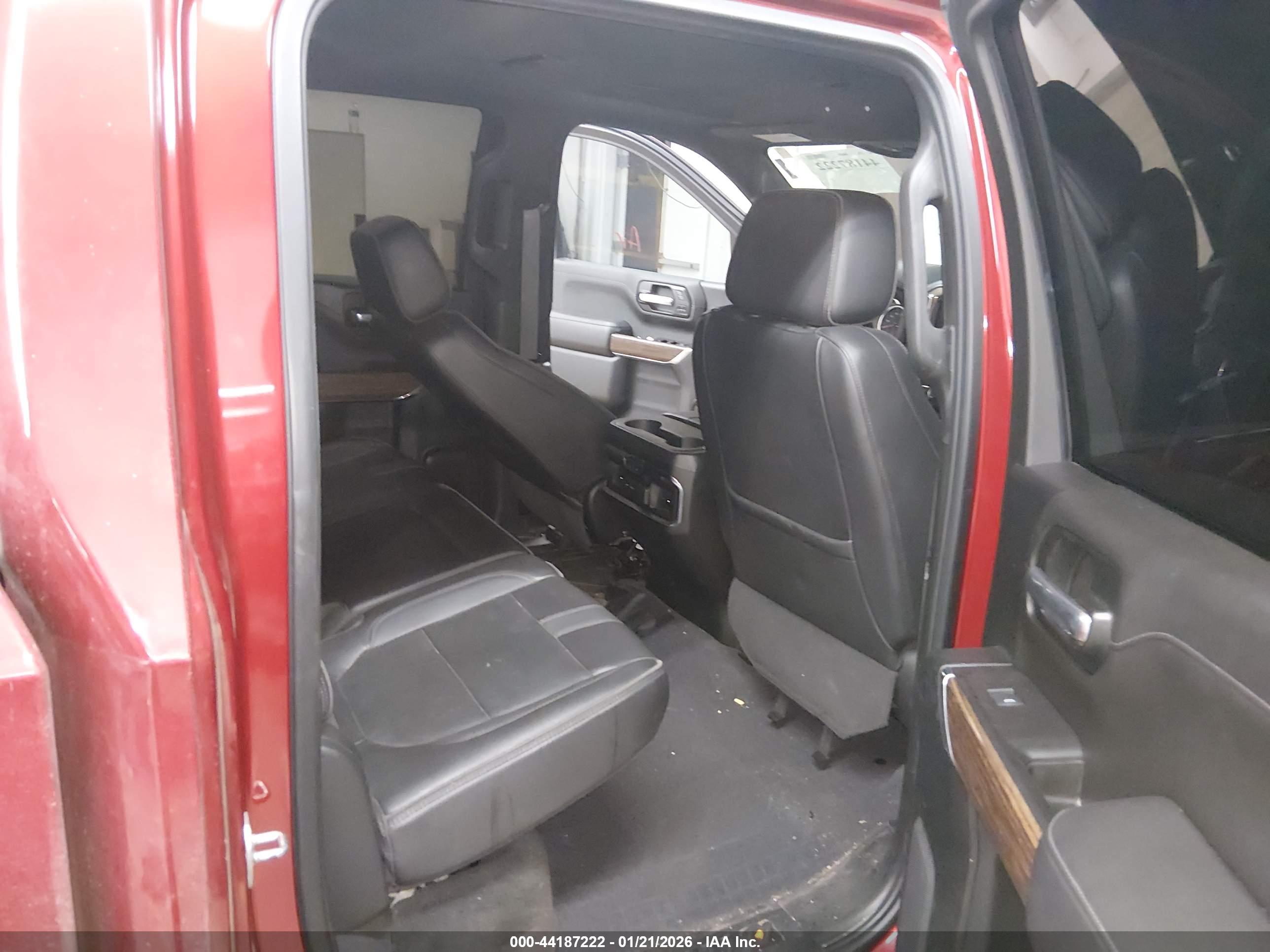 CHEVROLET SILVERADO image 8
