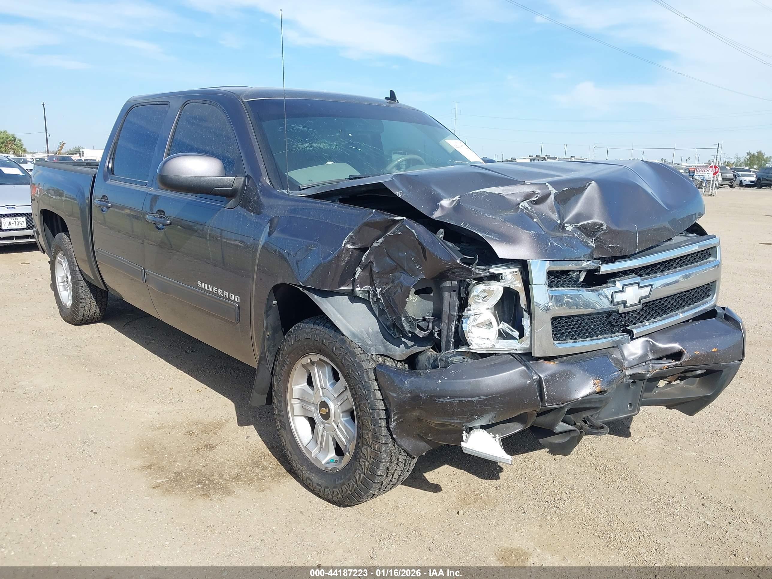 CHEVROLET SILVERADO image 6