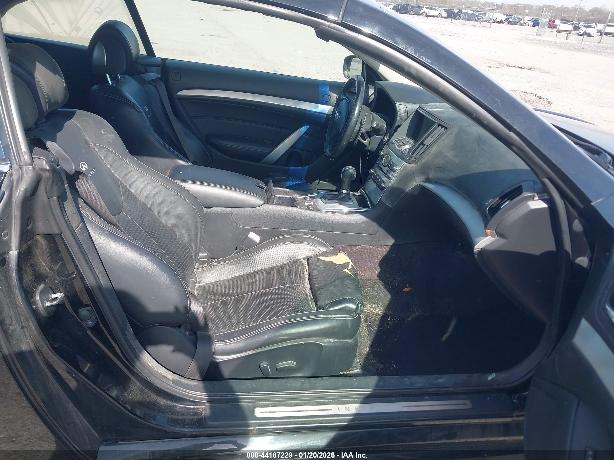 INFINITI G37 image 5