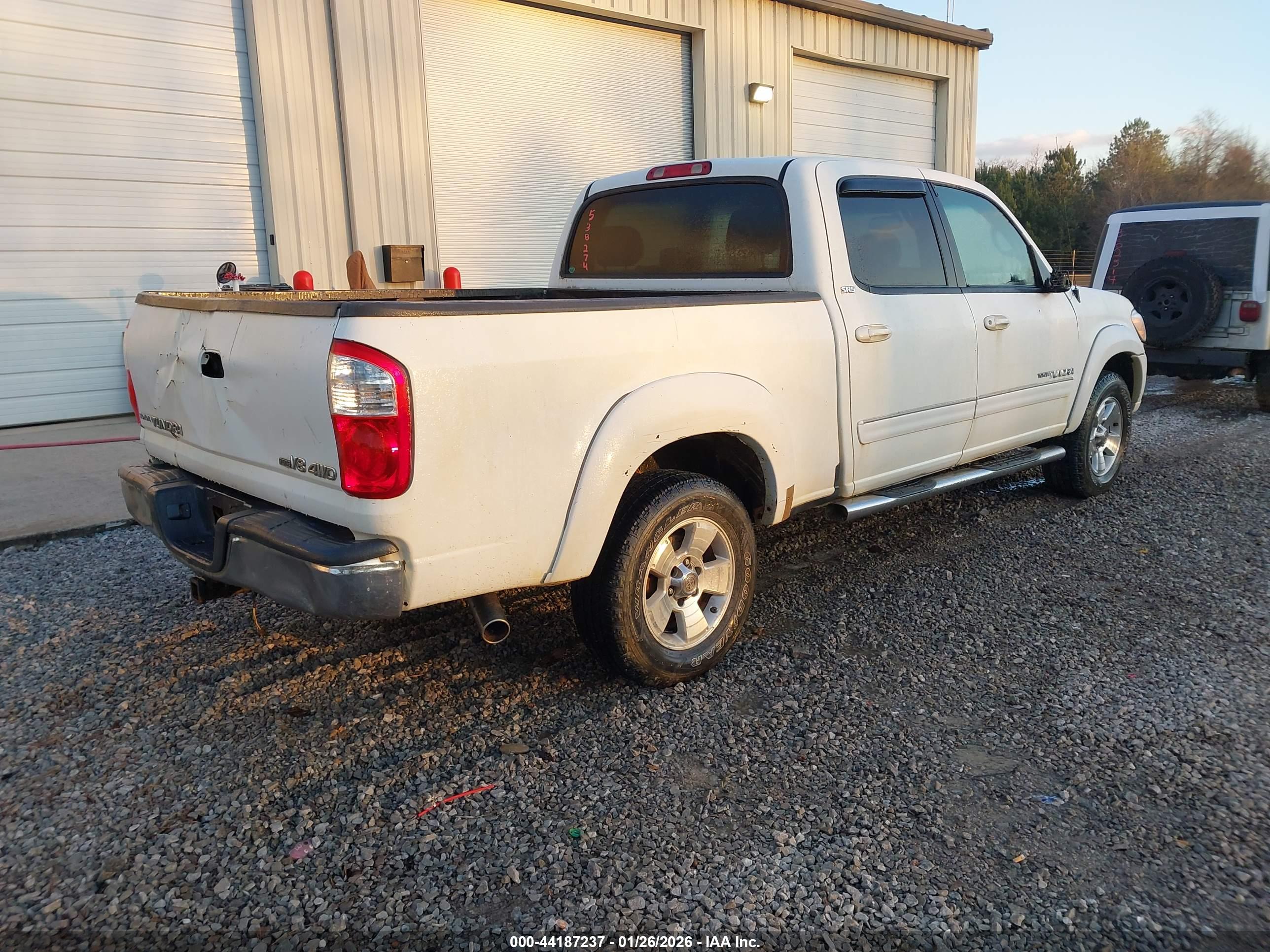 TOYOTA TUNDRA image 4