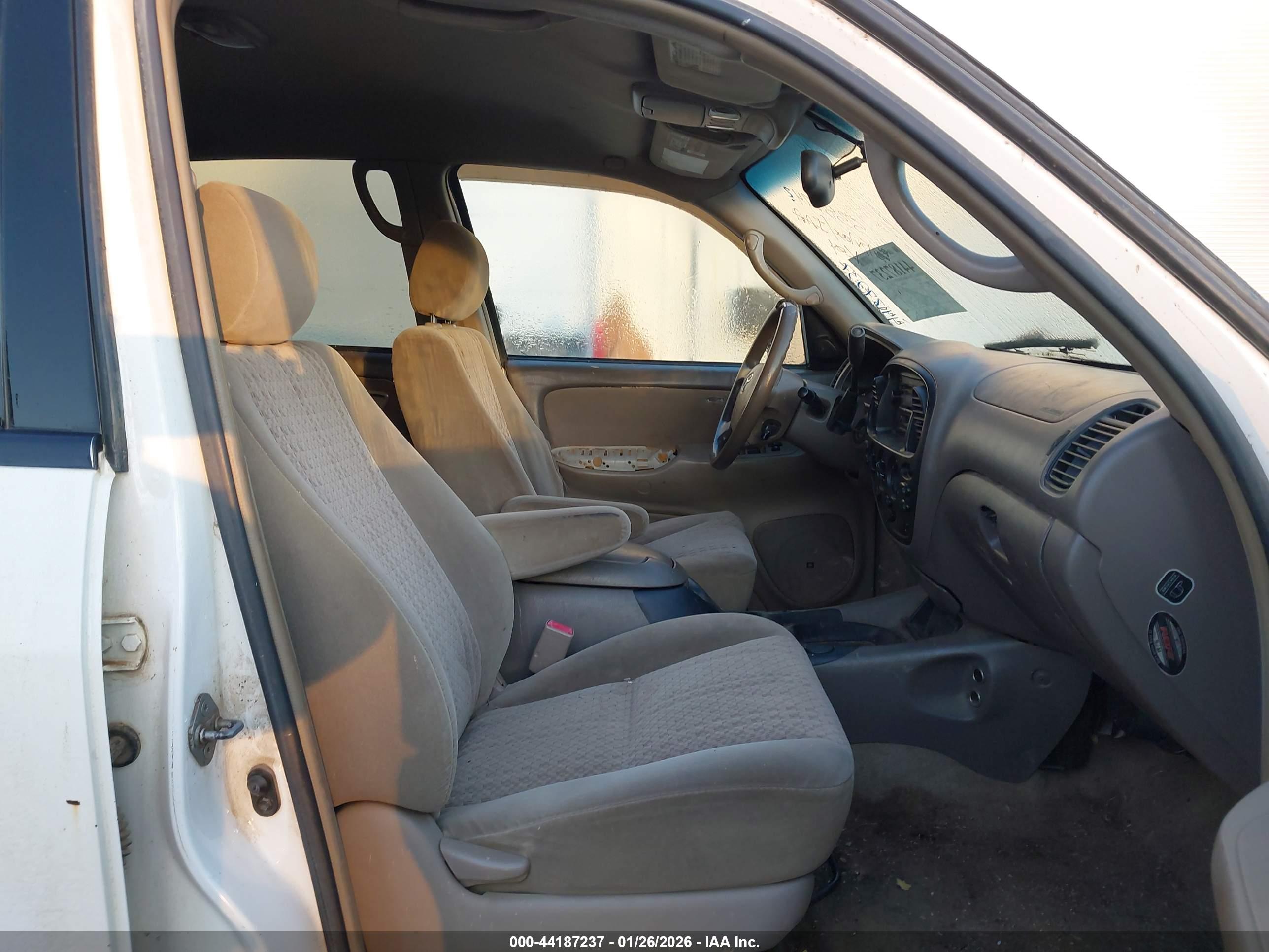 TOYOTA TUNDRA image 5