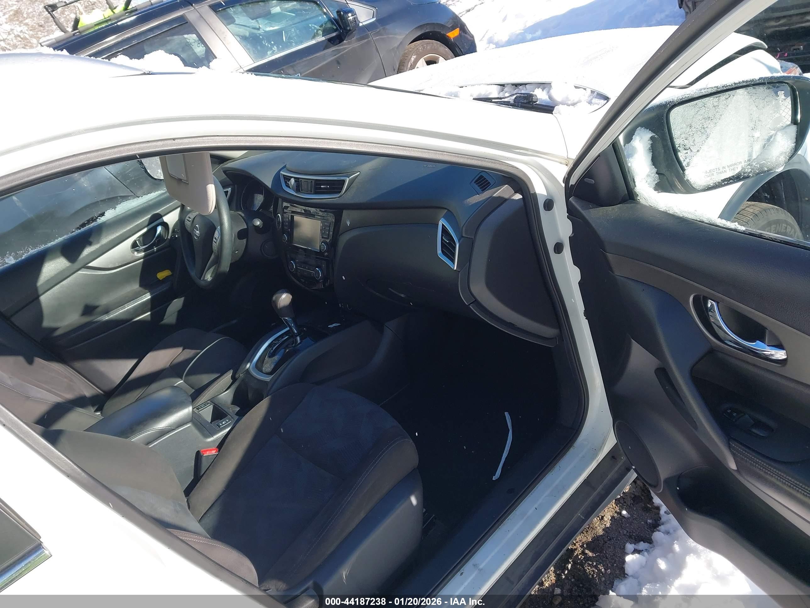 NISSAN ROGUE image 5