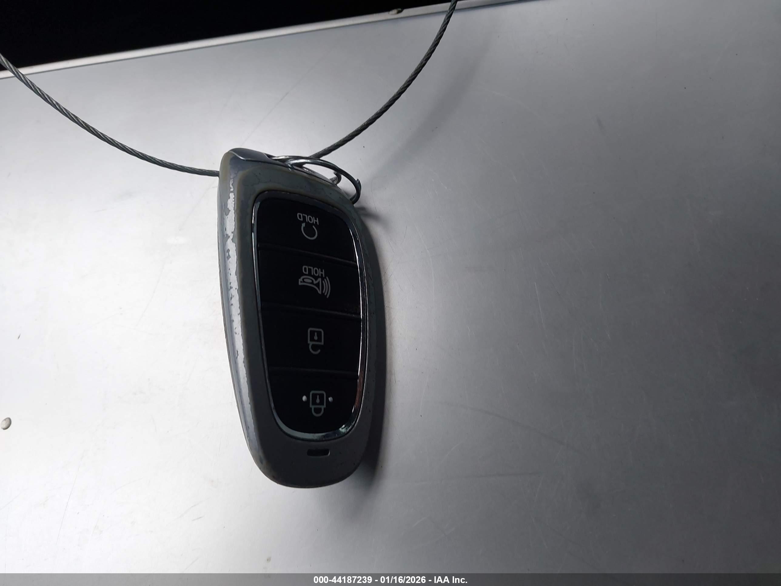 HYUNDAI TUCSON image 11