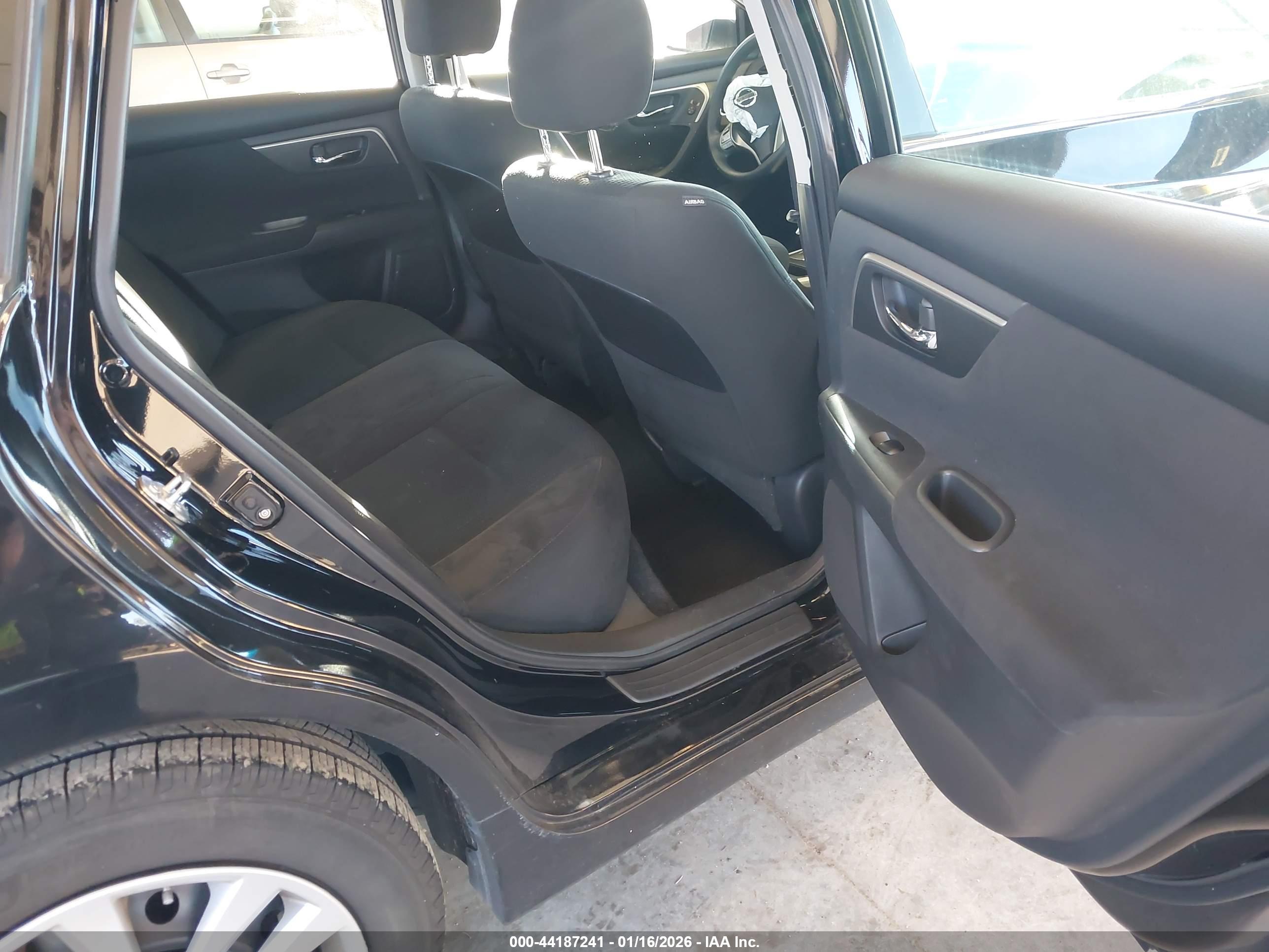 NISSAN ALTIMA image 8