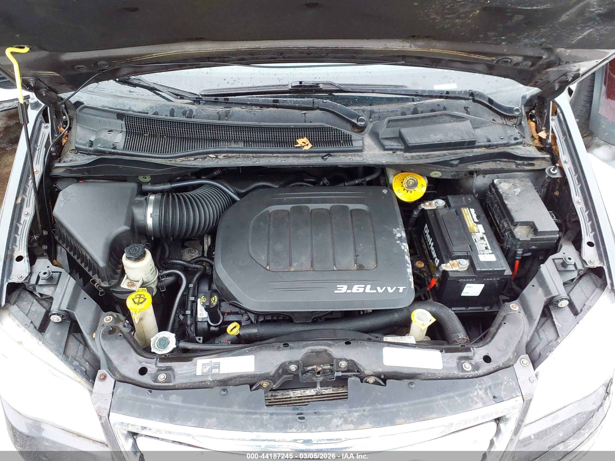 CHRYSLER TOWN image 10