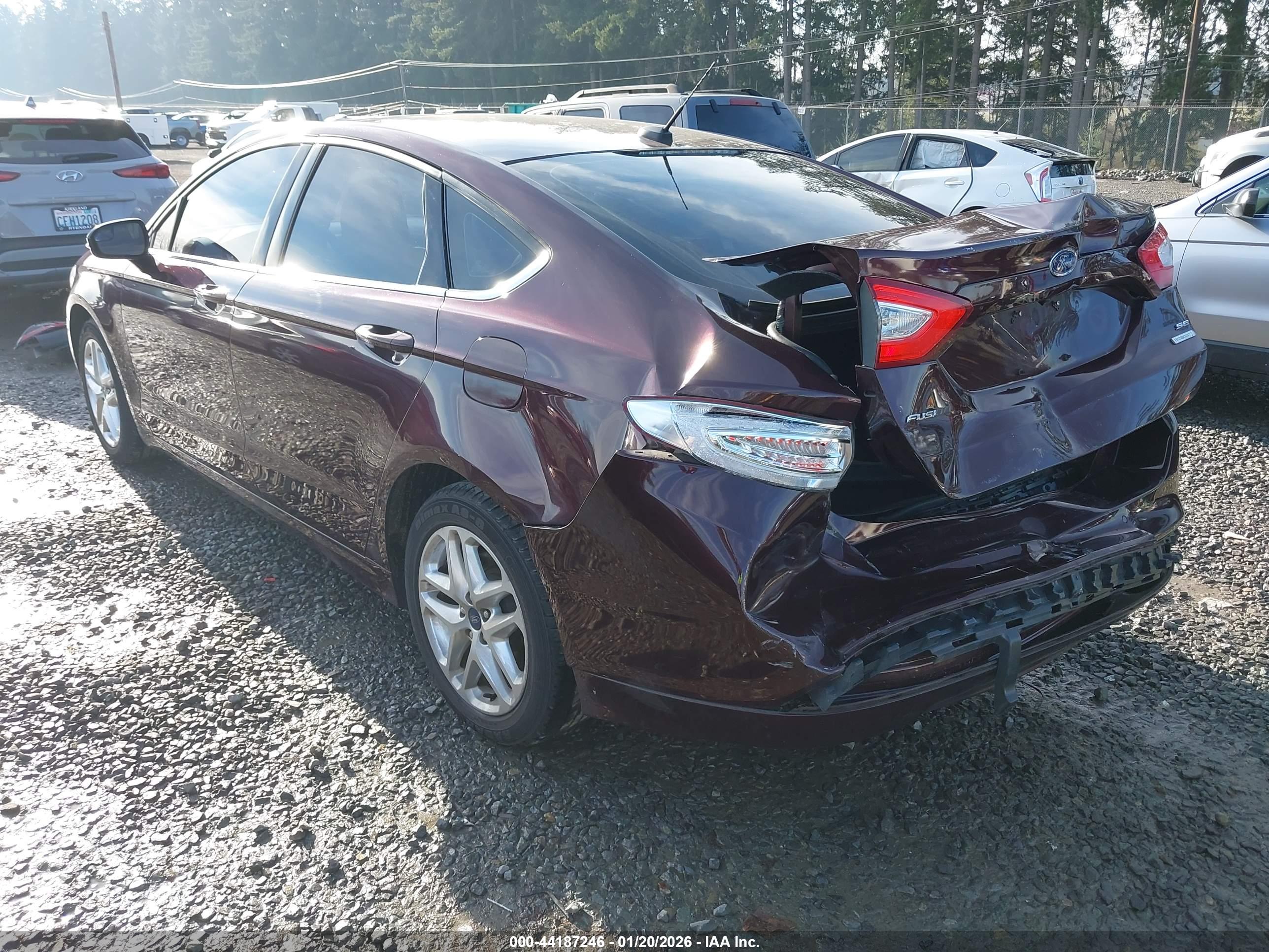 FORD FUSION image 3