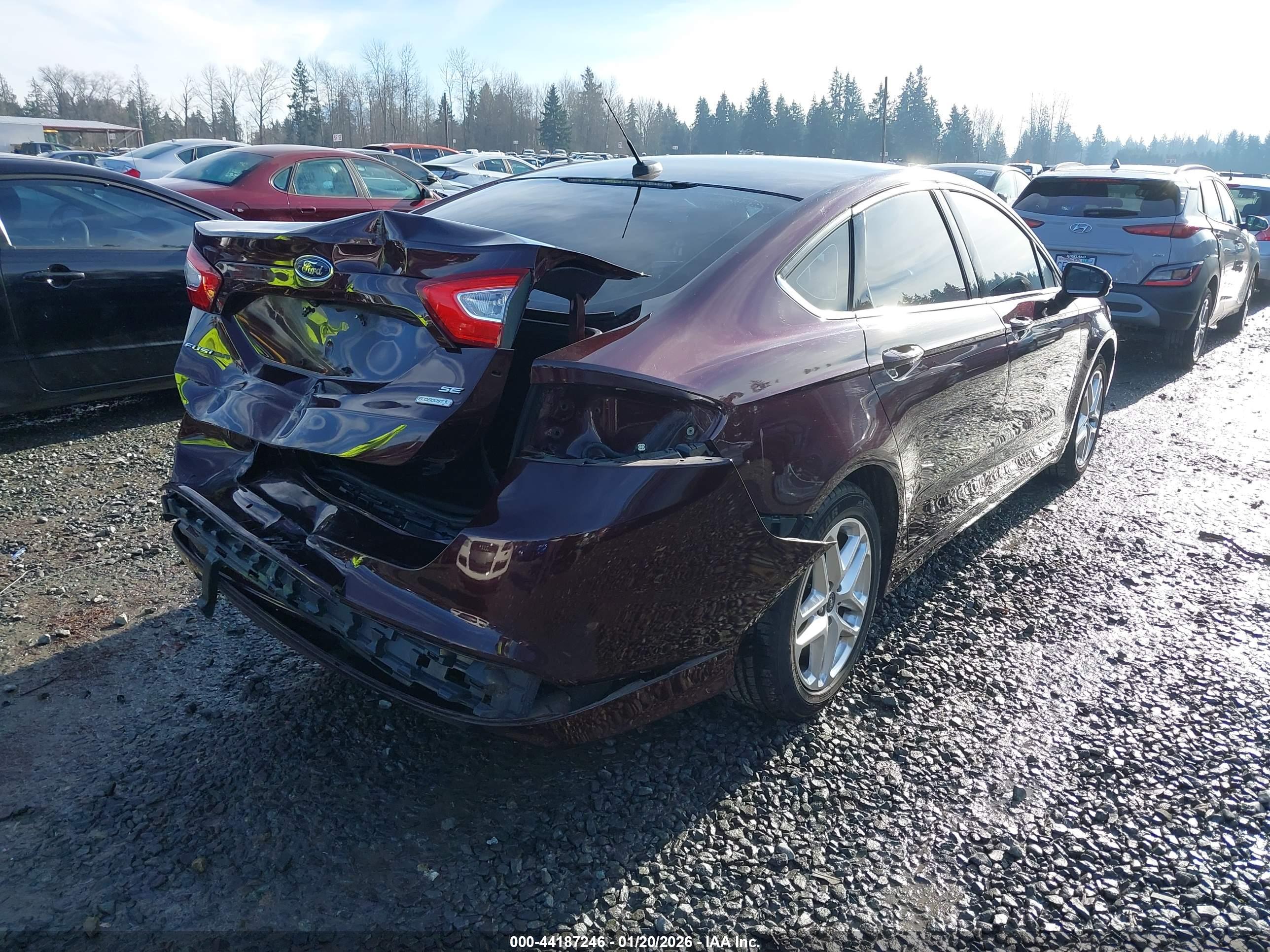 FORD FUSION image 4