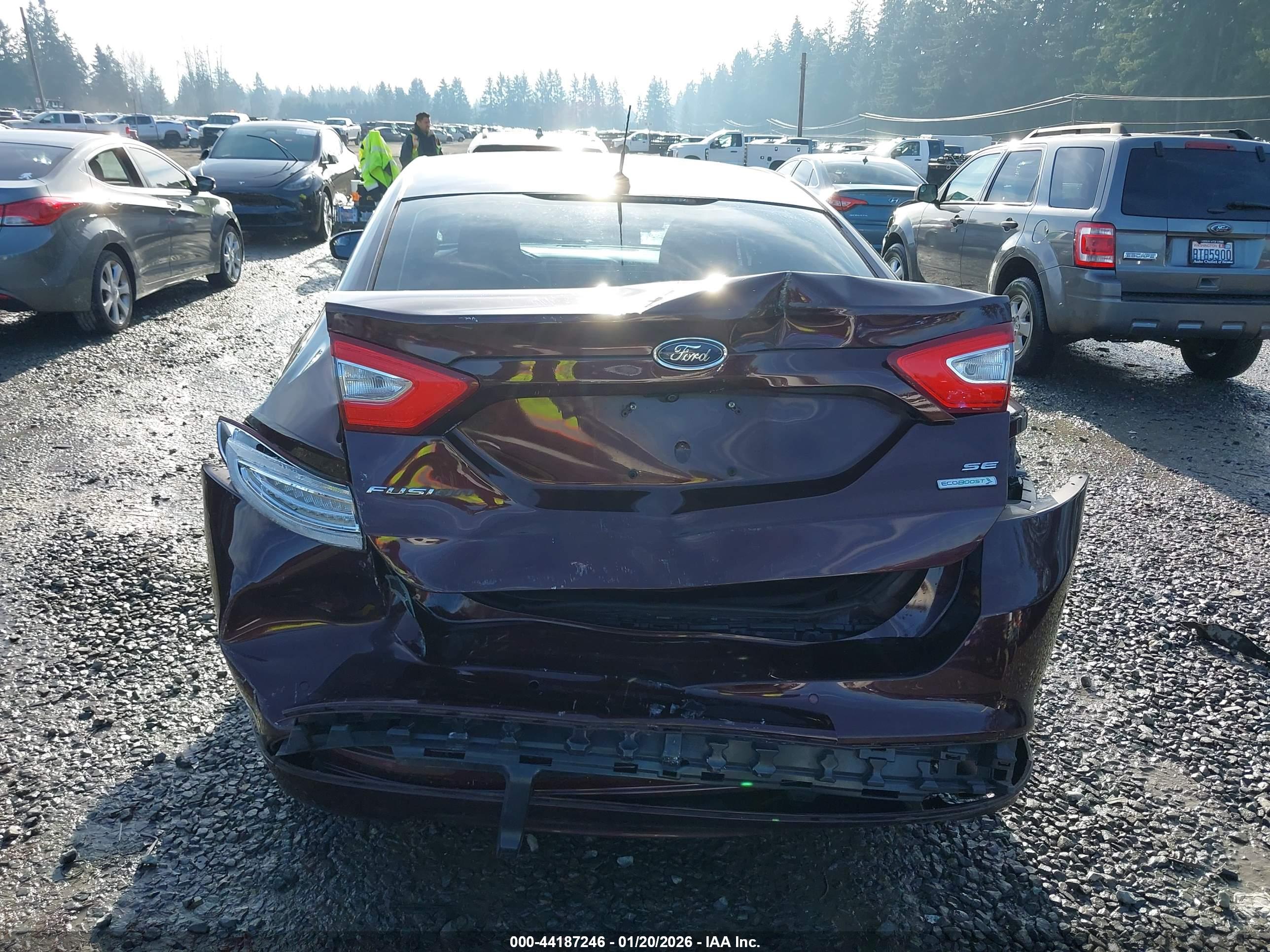 FORD FUSION image 6