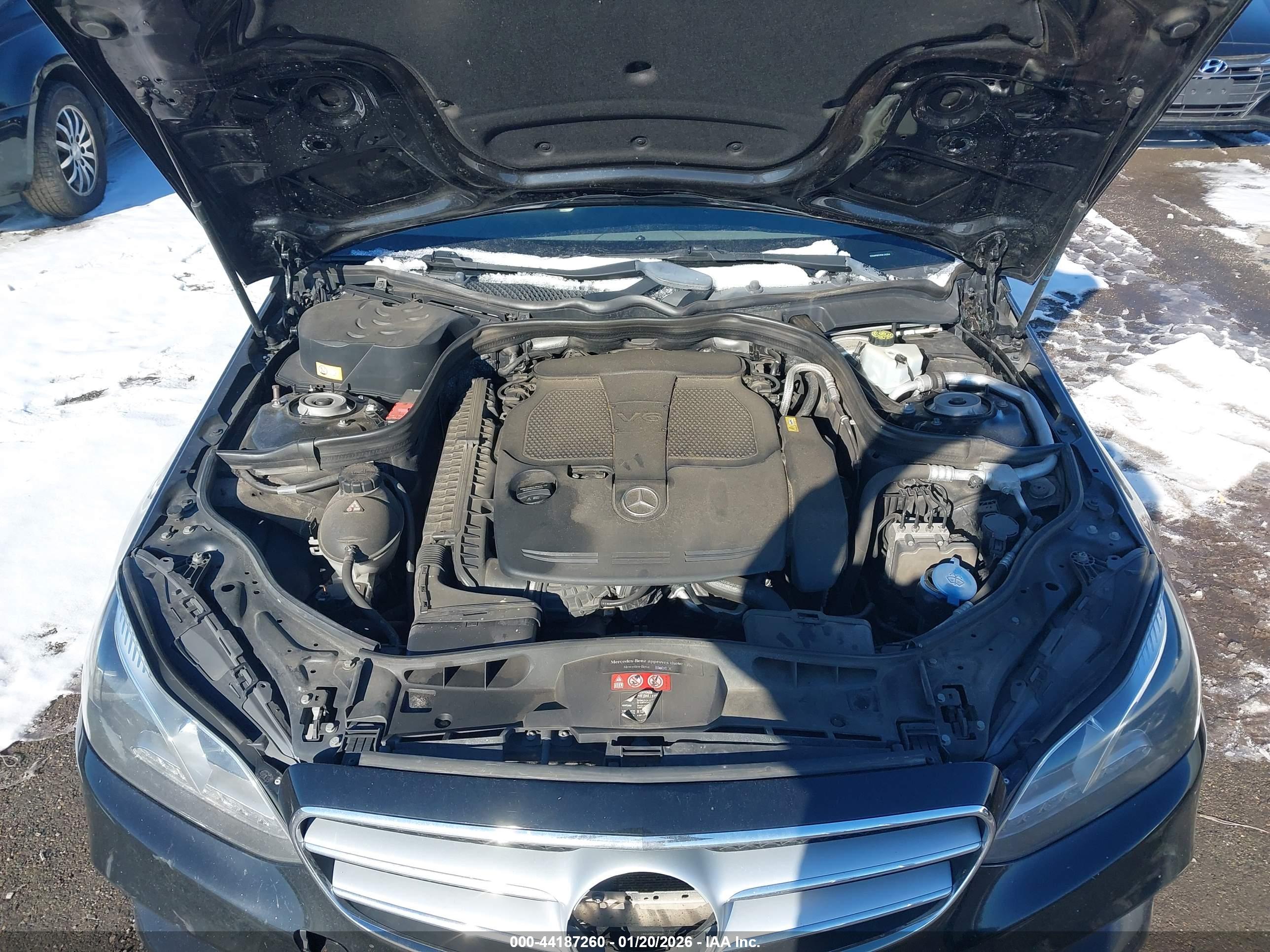 MERCEDES-BENZ E image 10