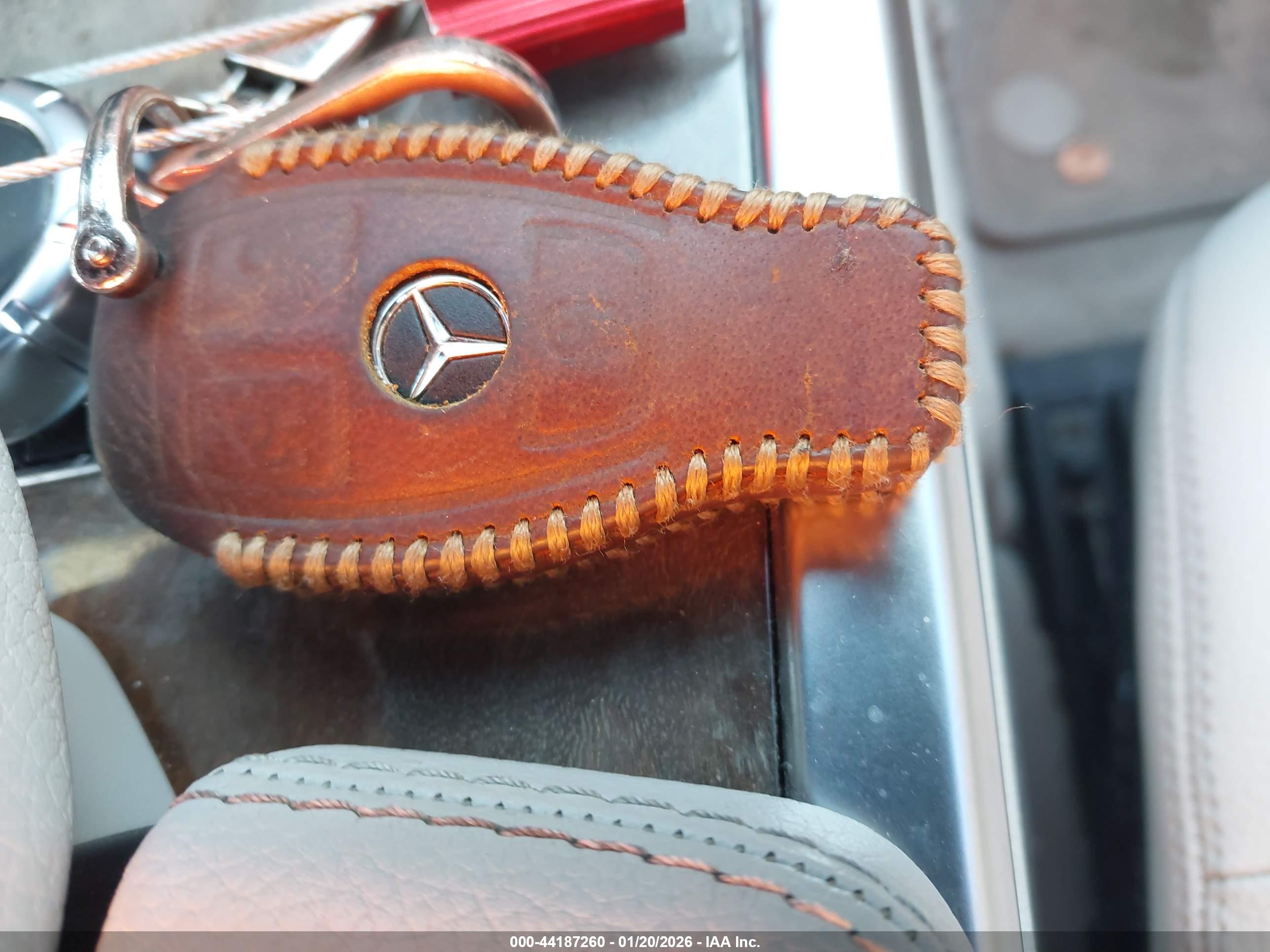 MERCEDES-BENZ E image 11