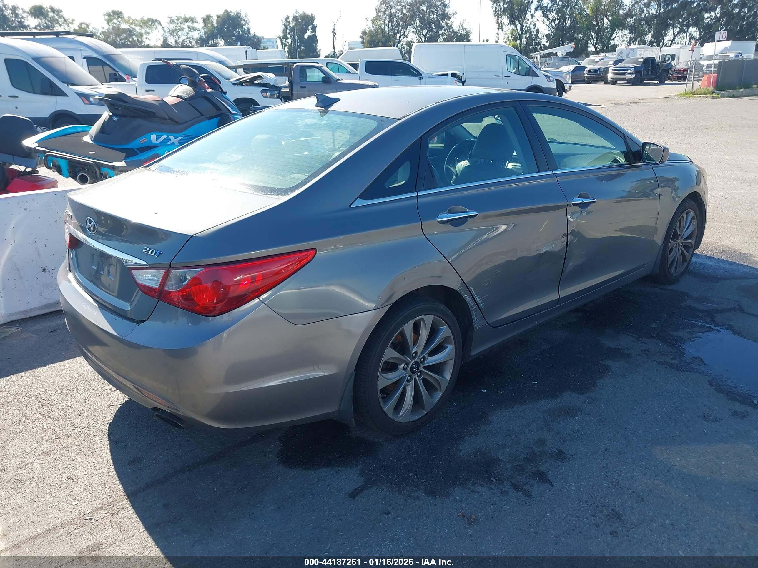 HYUNDAI SONATA image 4