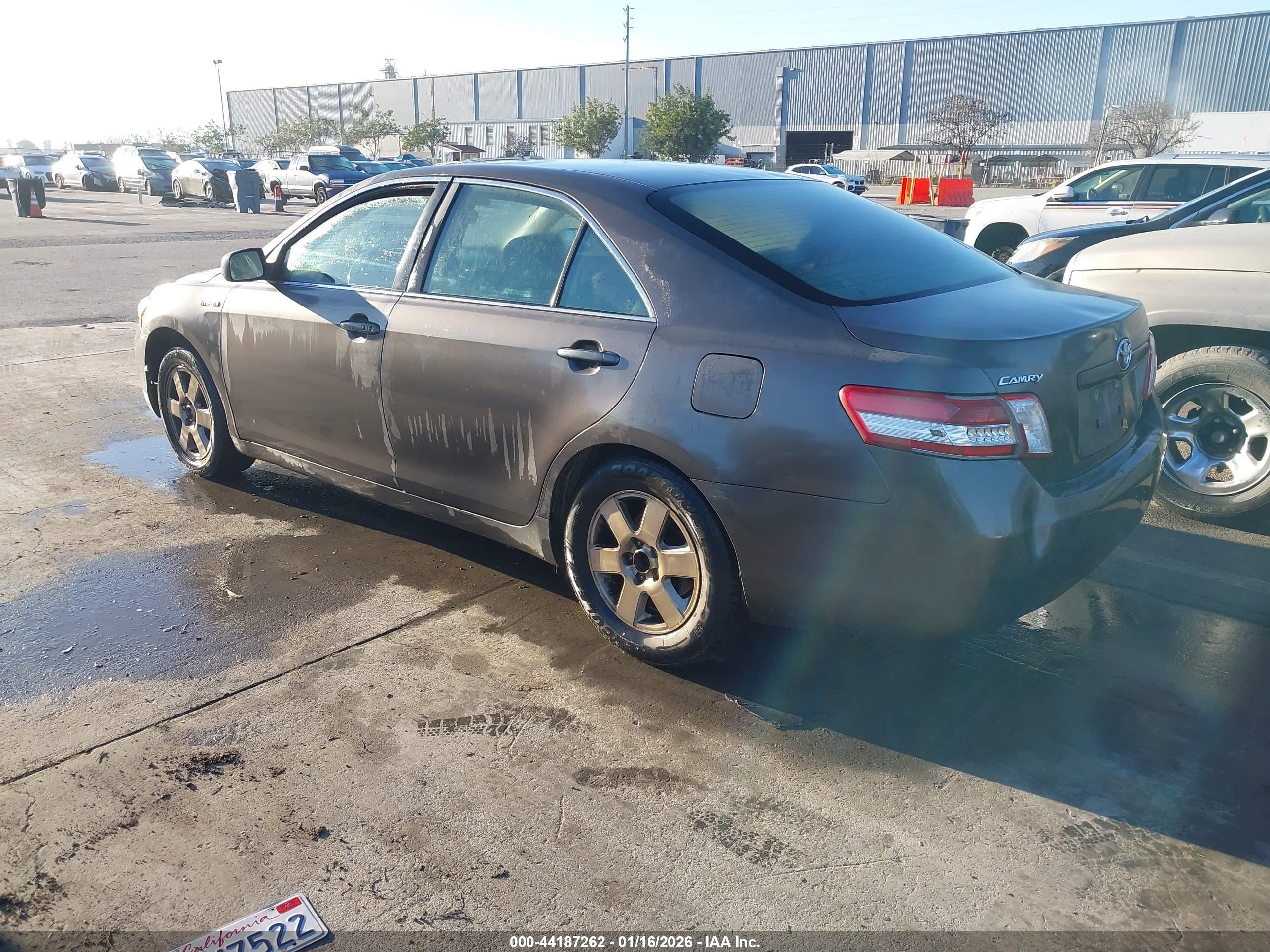 TOYOTA CAMRY image 3