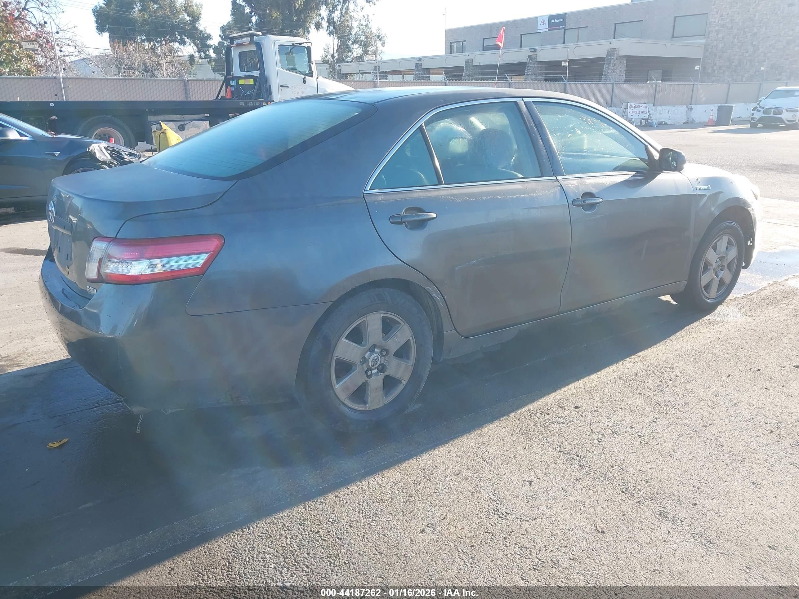 TOYOTA CAMRY image 4