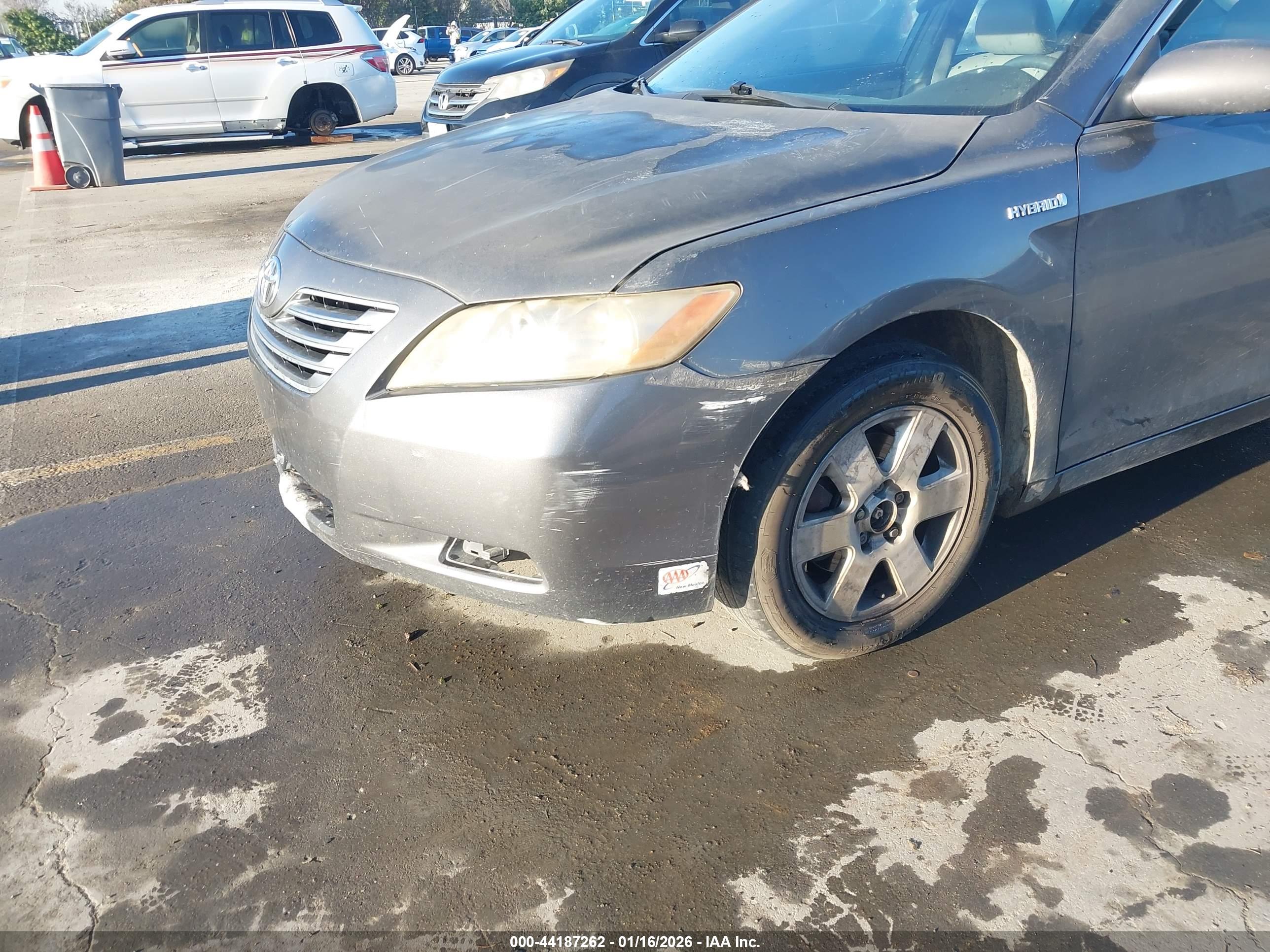TOYOTA CAMRY image 6