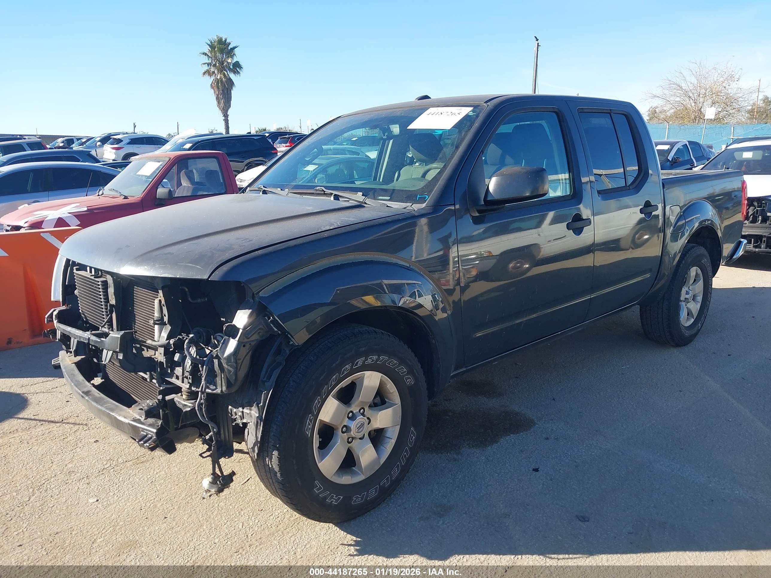 NISSAN FRONTIER image 2