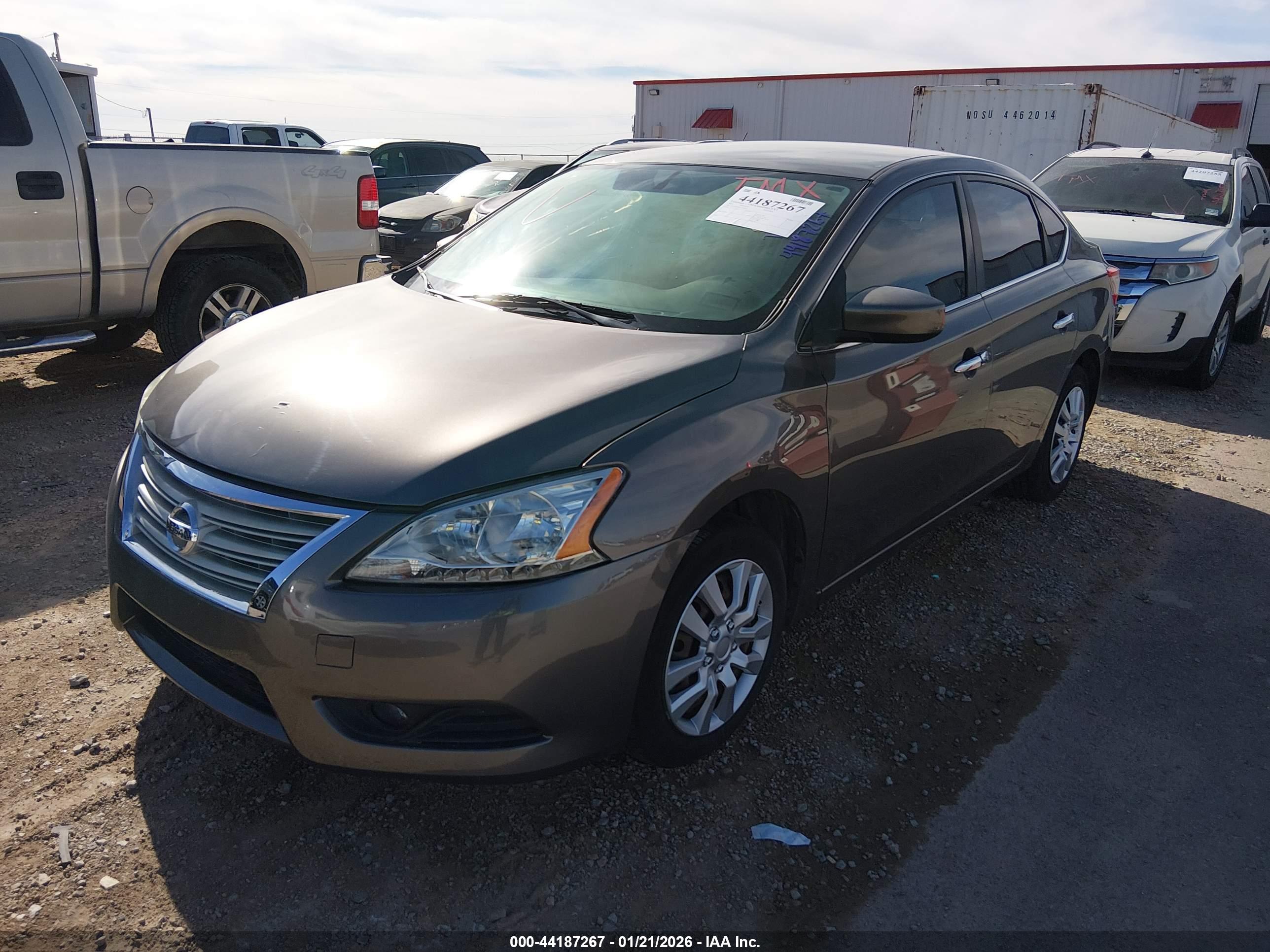 NISSAN SENTRA image 2