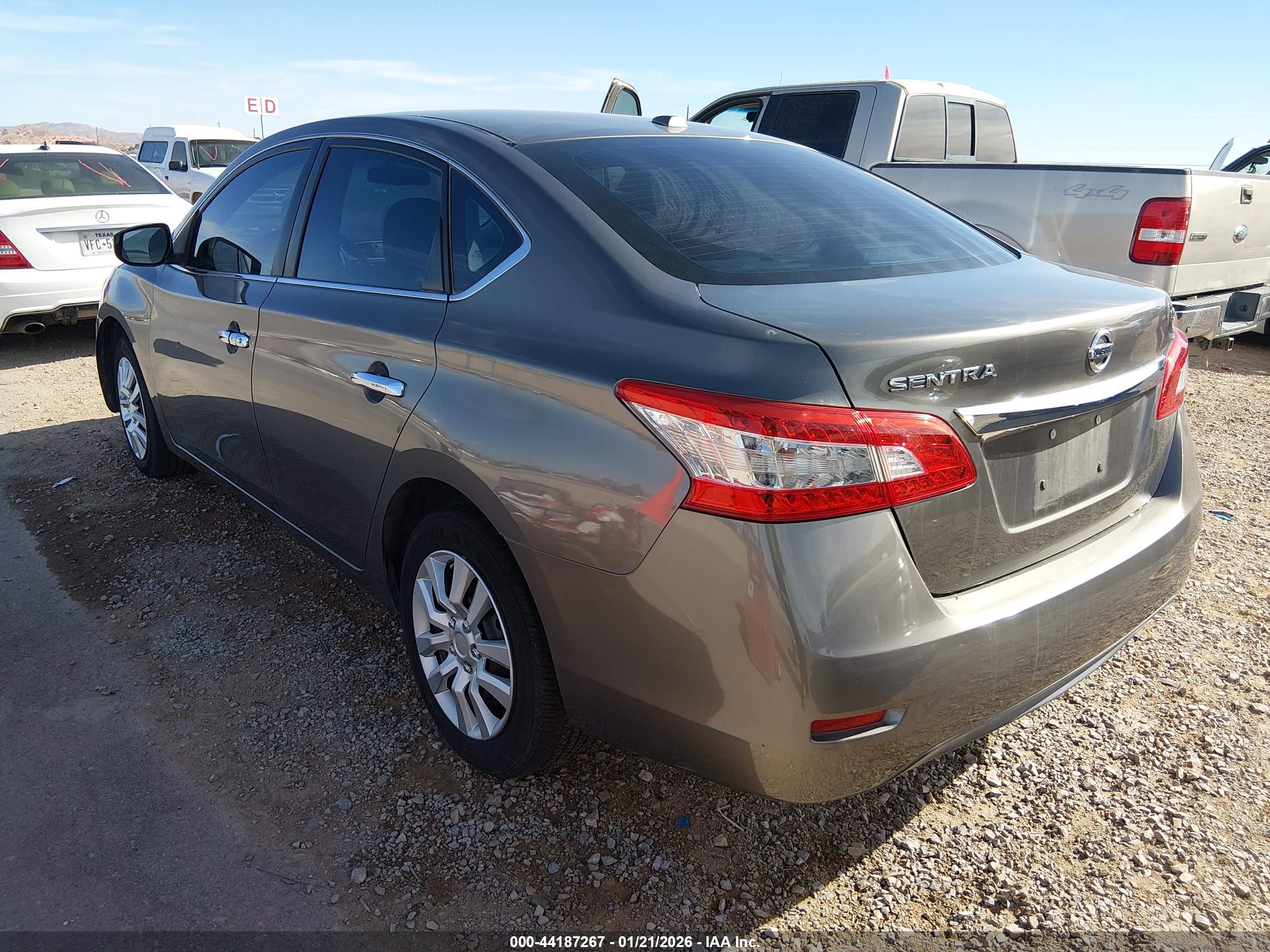 NISSAN SENTRA image 3